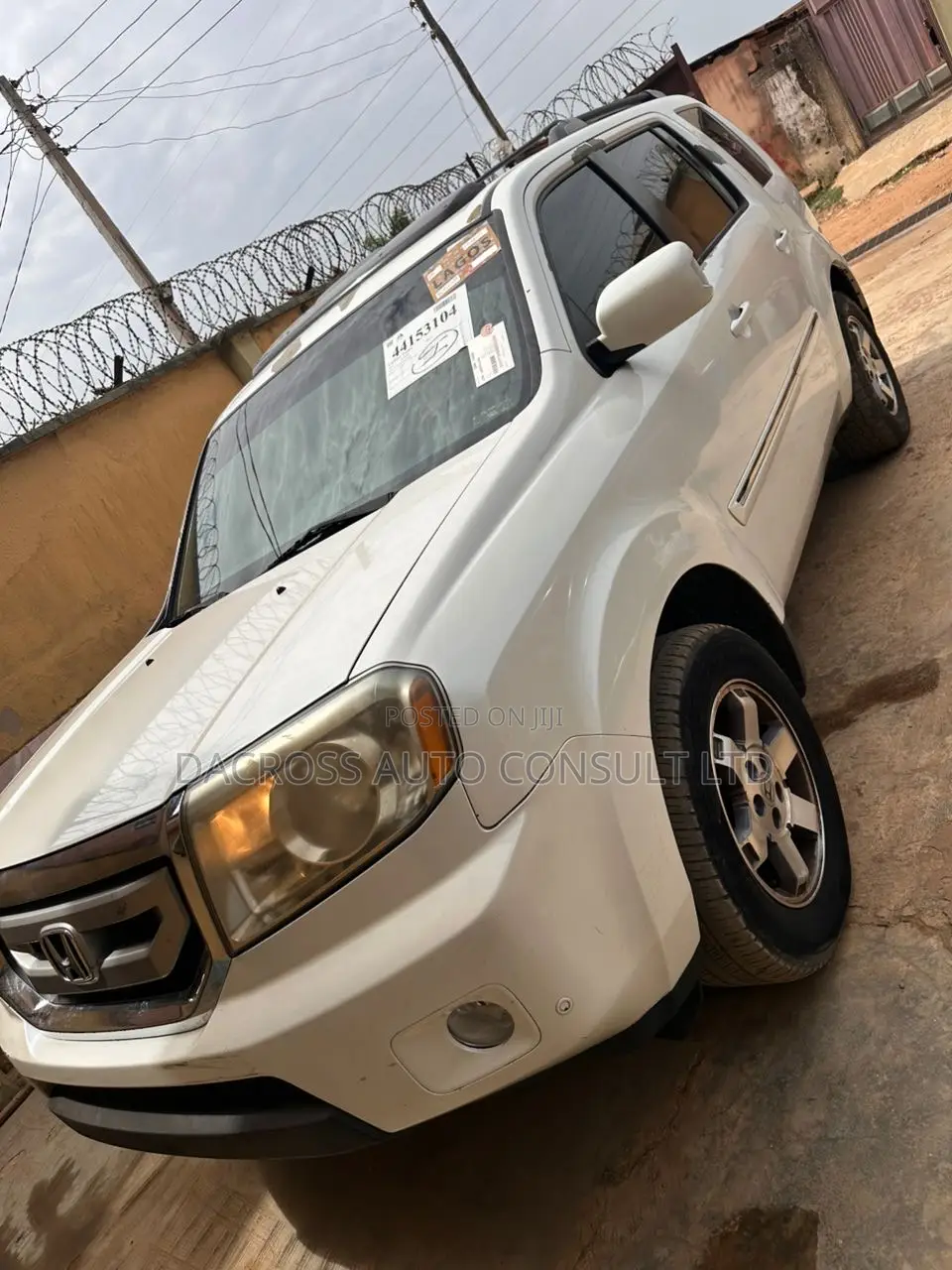 Honda Pilot Touring w/RES/Navi 4WD (3.5L 6cyl 5A) 2011 White