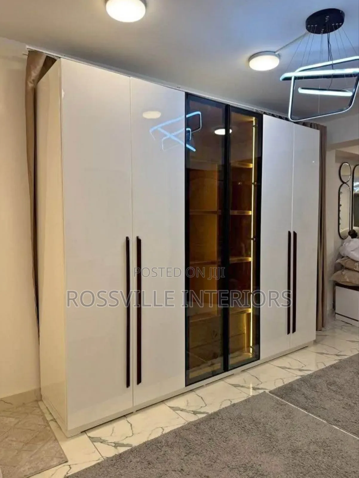 Classic Wardrobe – Neat Interior Smooth Finishing