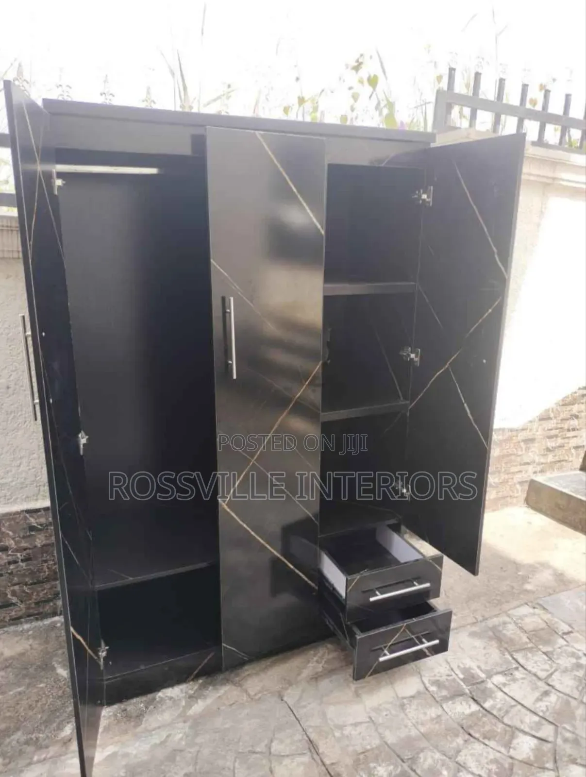 Durable 4ft Wooden Wardrobe – Limited Offer!