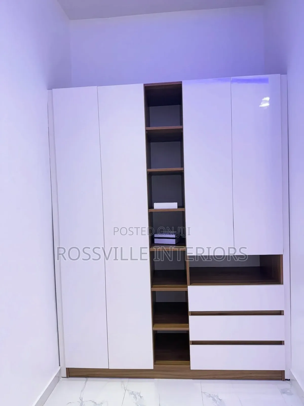 Compact Wardrobe – Affordable Strong
“Limited Stock – Message Now