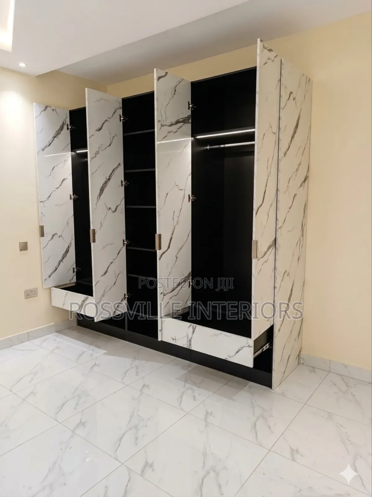 Customized Furniture Bedroom Wardrobe