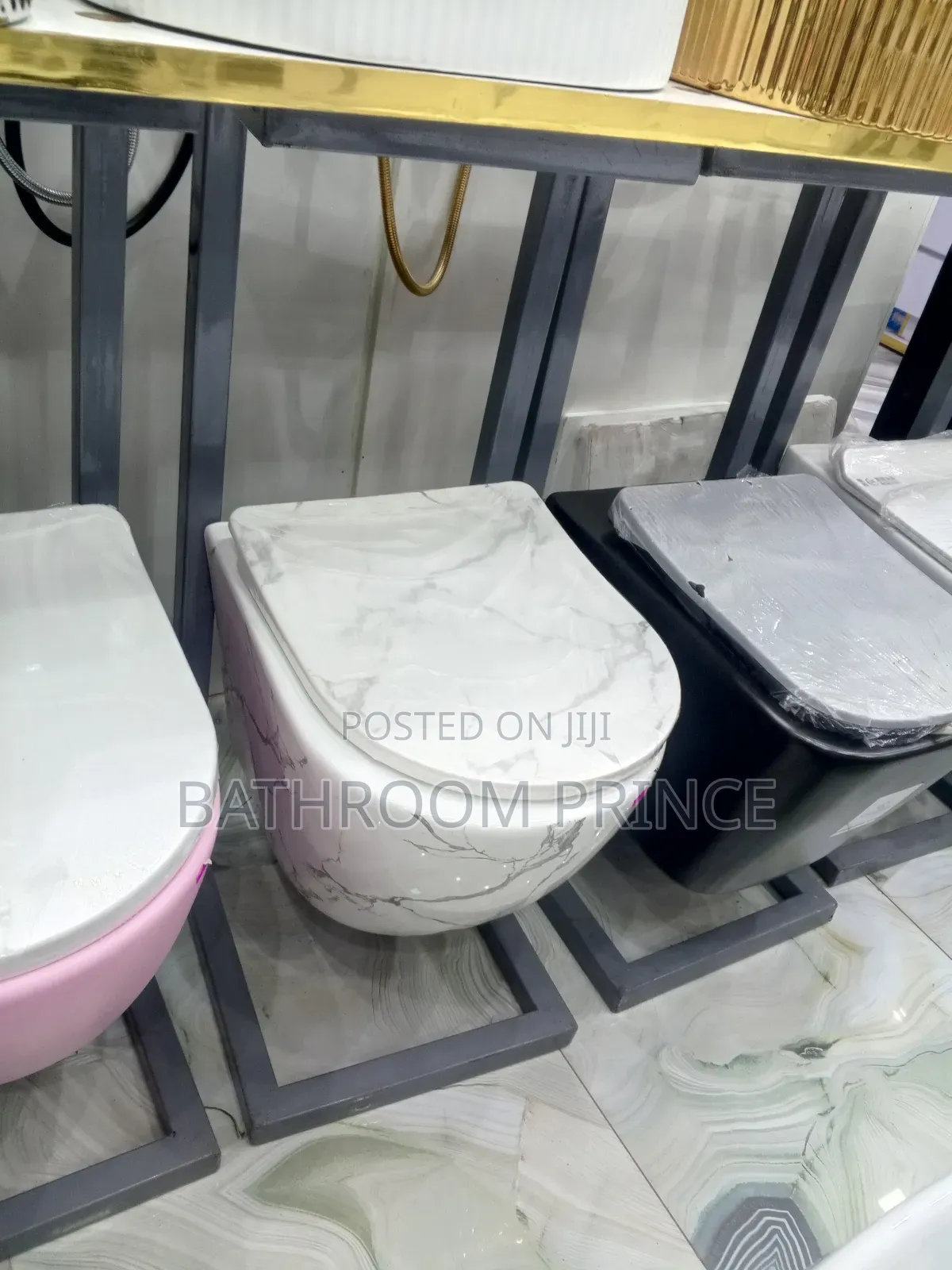 Luxury White Design Conceal Water Closet