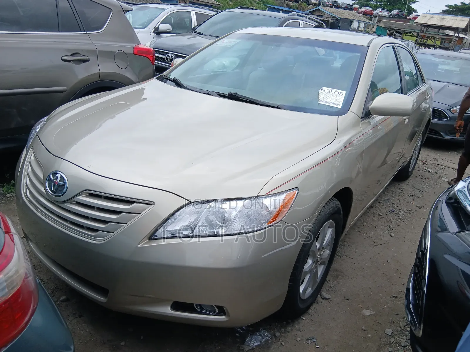 Toyota Camry LE 4dr Sedan (2.4L 4cyl 5A) 2009 Gold