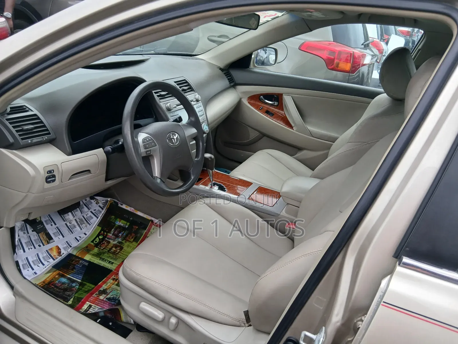 Toyota Camry LE 4dr Sedan (2.4L 4cyl 5A) 2009 Gold