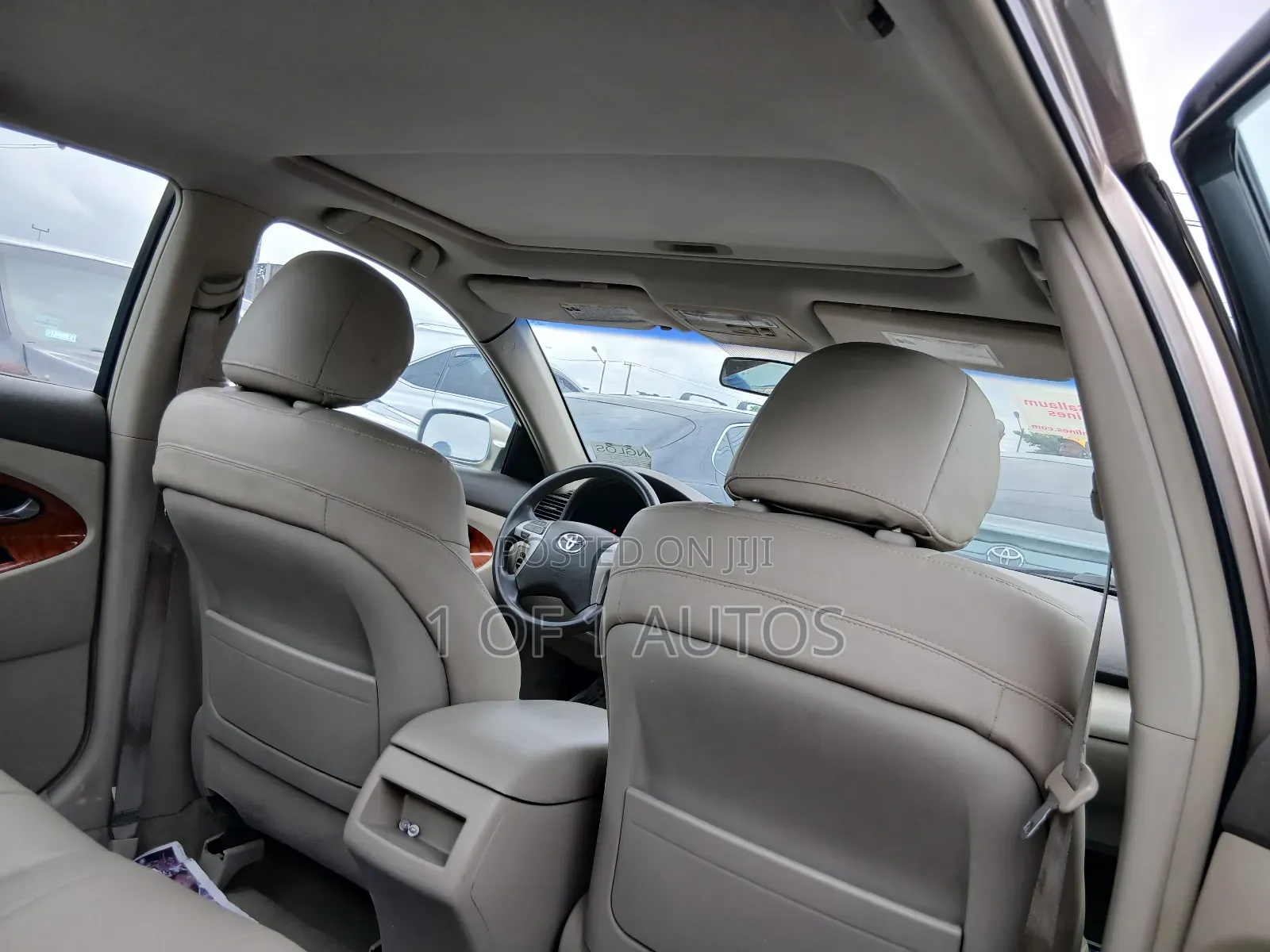 Toyota Camry LE 4dr Sedan (2.4L 4cyl 5A) 2009 Gold