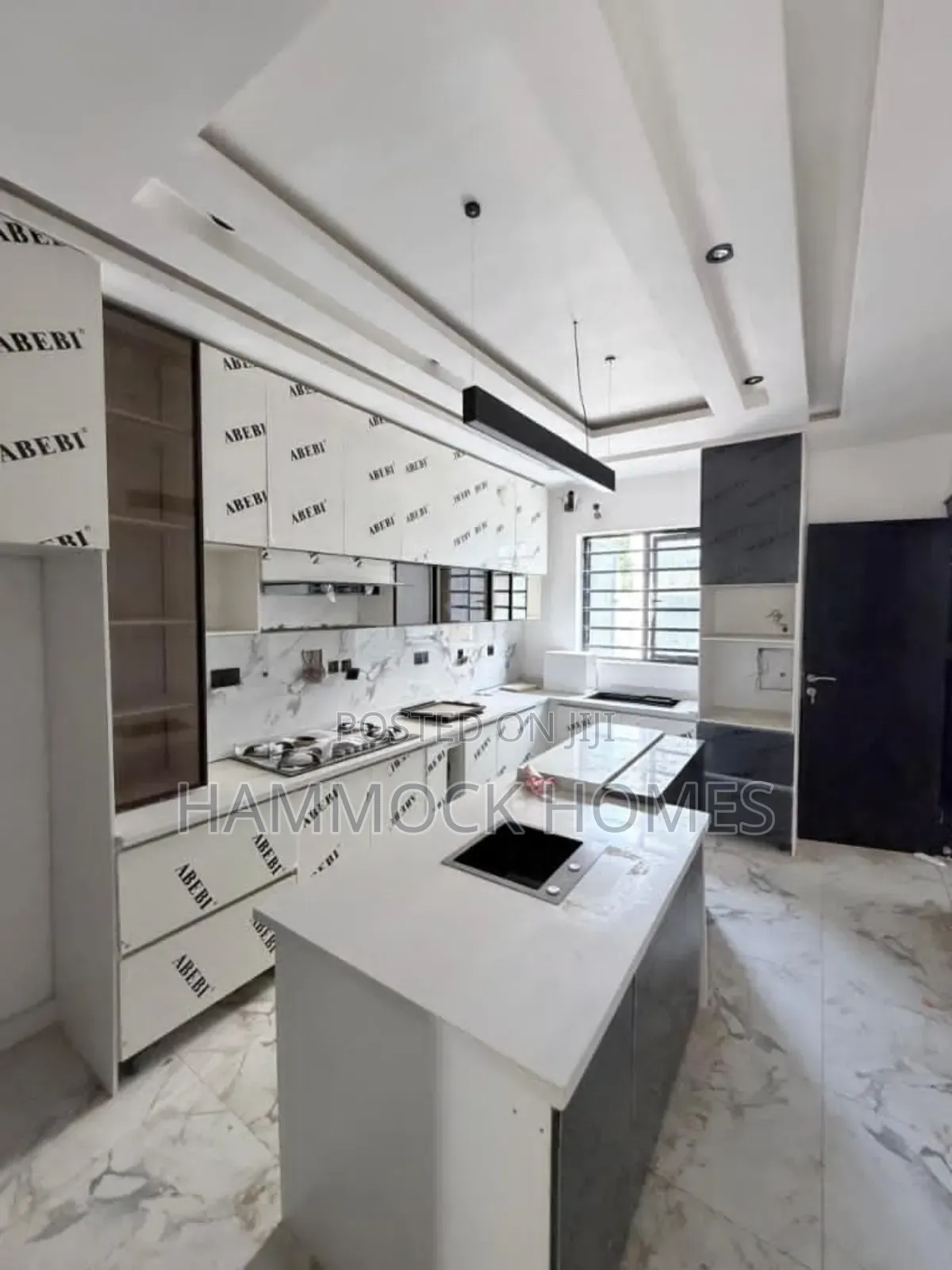 4bdrm Duplex in Jericho Gra for sale