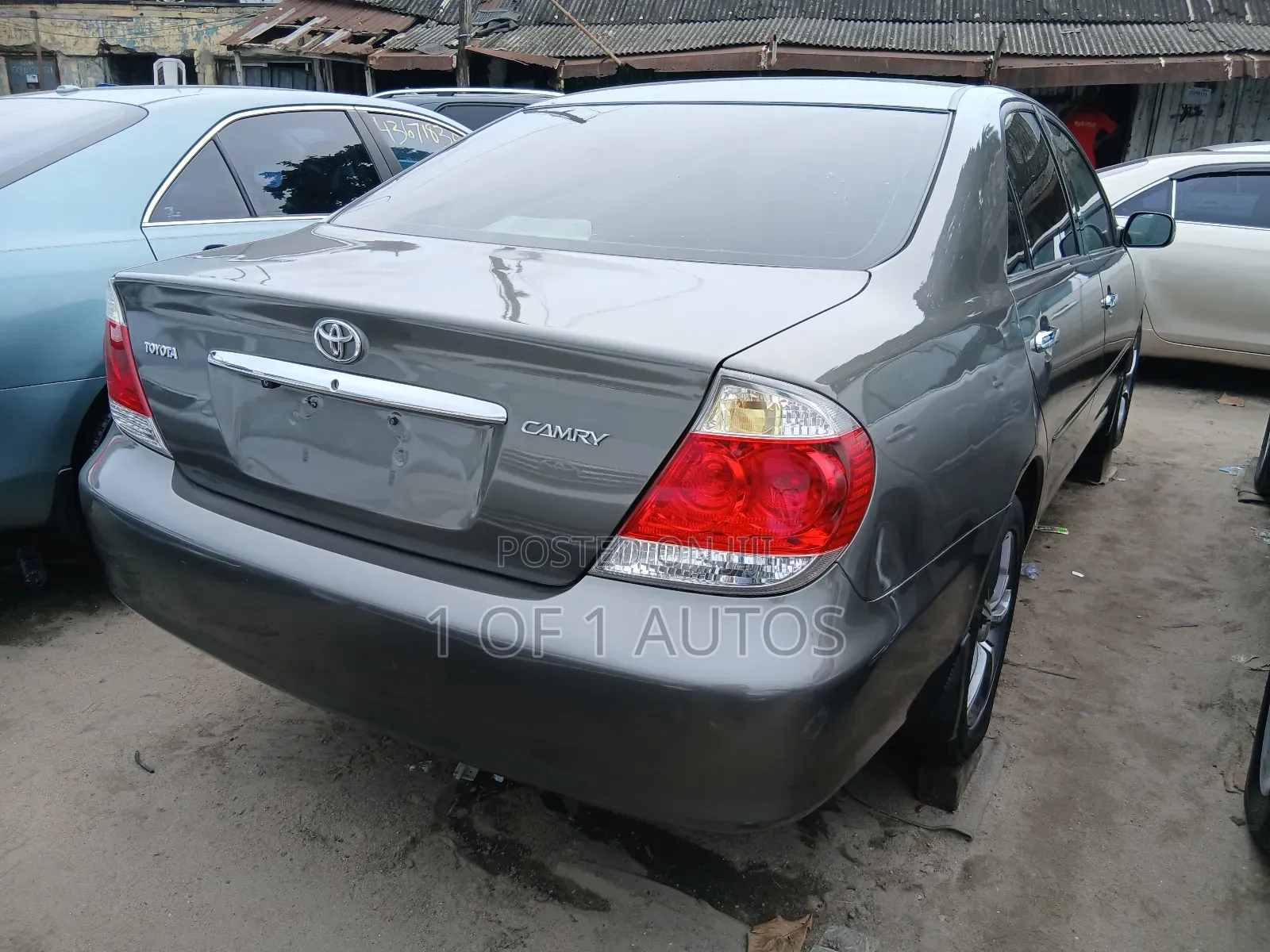 Toyota Camry LE 4dr Sedan (2.4L 4cyl 5A) 2005 Gray
