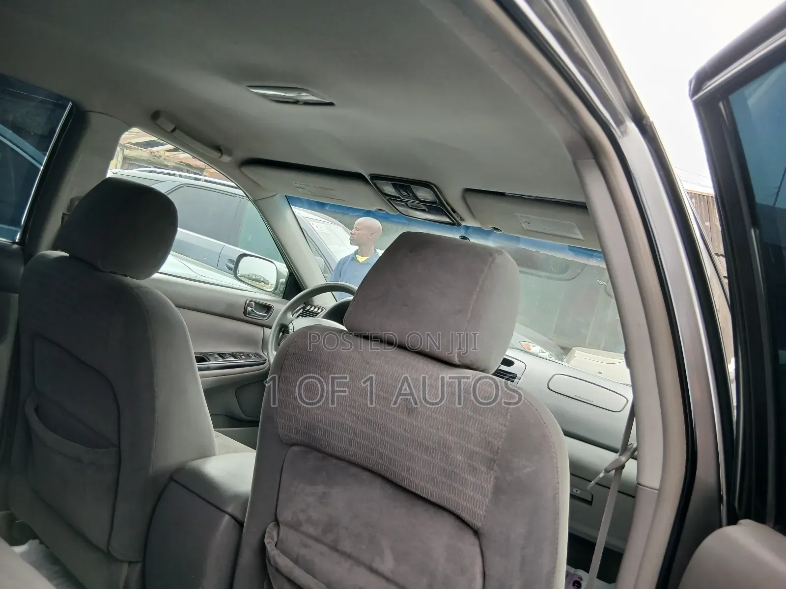 Toyota Camry LE 4dr Sedan (2.4L 4cyl 5A) 2005 Gray