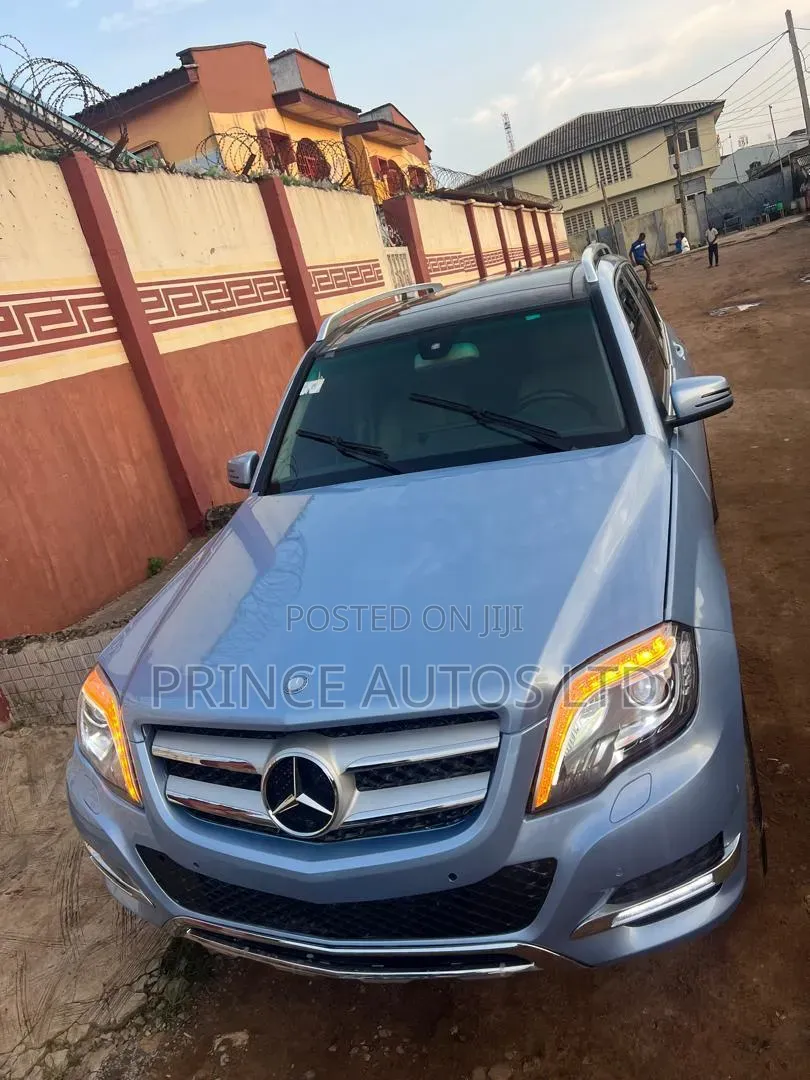 Mercedes-Benz GLK-Class 2010 Blue