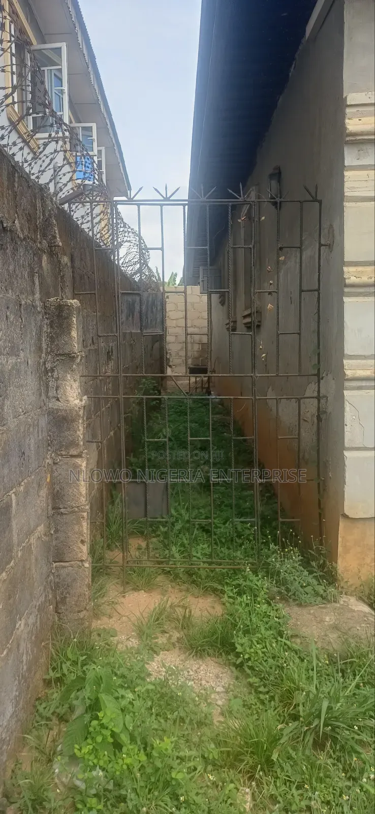 3bdrm Bungalow in Kajola Estate, Isawo for sale
