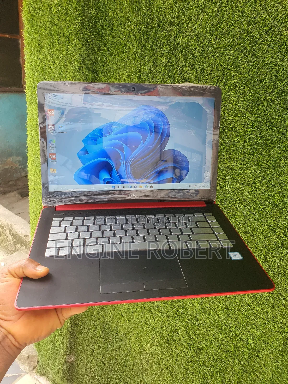 Laptop HP 14-ep0063 4GB Intel Core i3 SSD 128GB