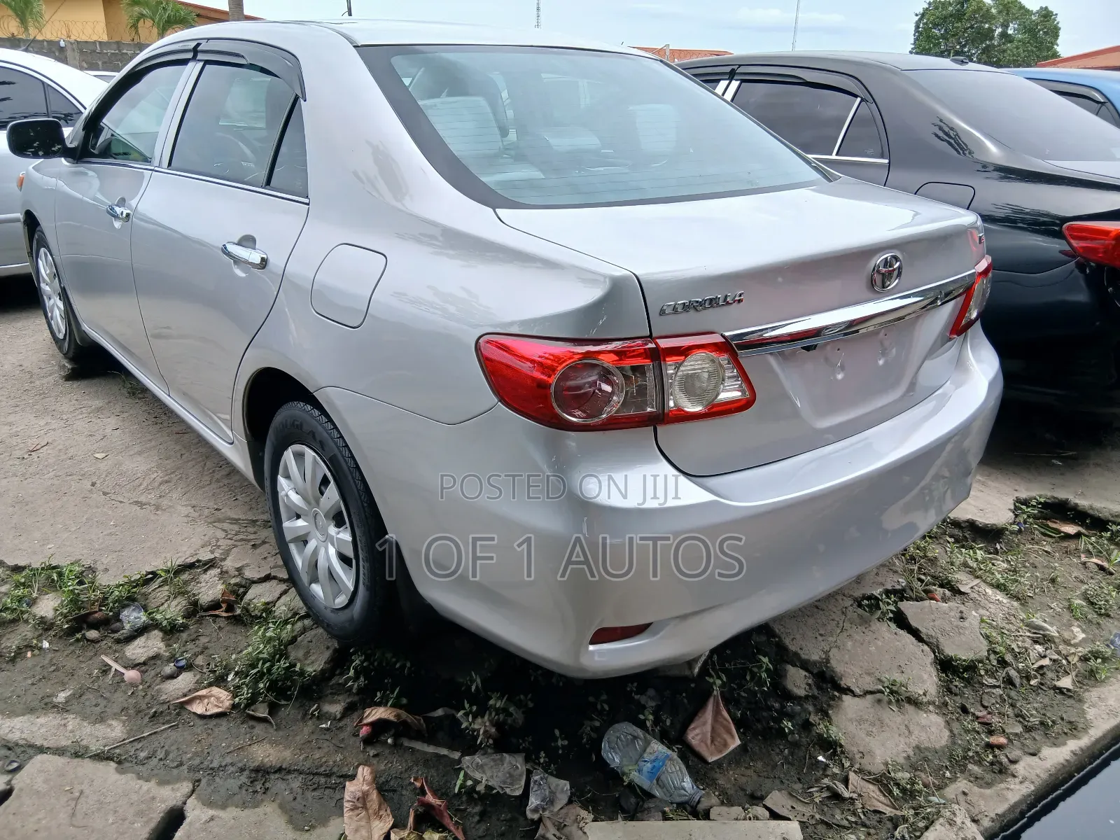 Toyota Corolla LE 4dr Sedan (1.8L 4cyl 4A) 2013 Silver