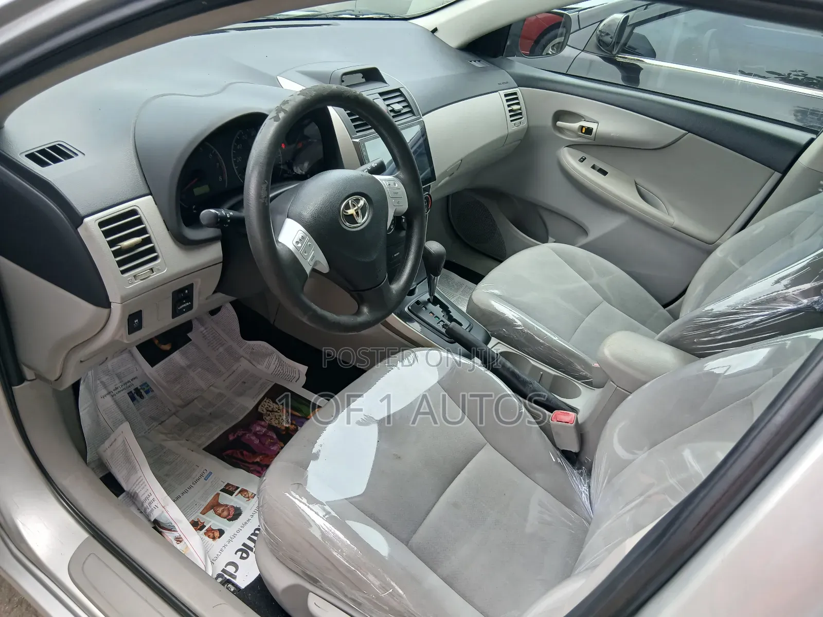 Toyota Corolla LE 4dr Sedan (1.8L 4cyl 4A) 2013 Silver