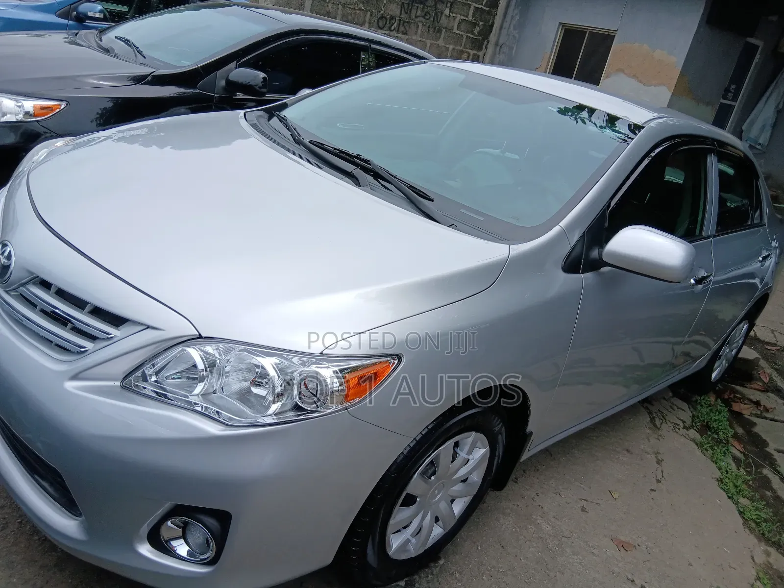 Toyota Corolla LE 4dr Sedan (1.8L 4cyl 4A) 2013 Silver
