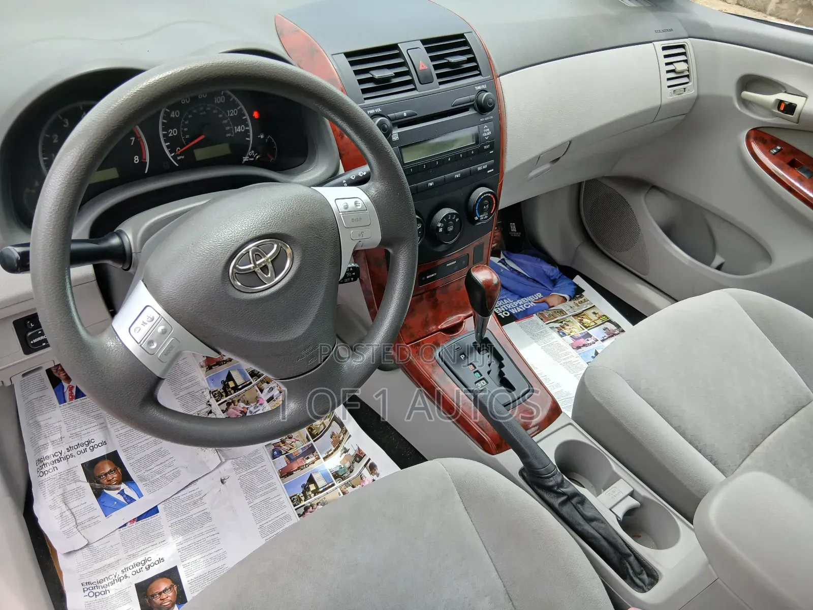 Toyota Corolla LE 4dr Sedan (1.8L 4 cyl 4A) 2009 Gray