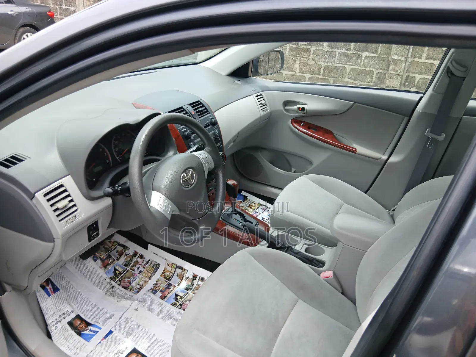 Toyota Corolla LE 4dr Sedan (1.8L 4 cyl 4A) 2009 Gray