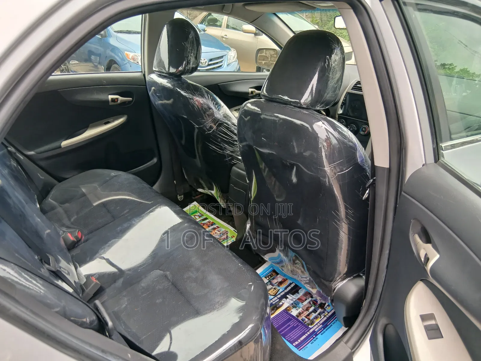 Toyota Corolla LE 4dr Sedan (1.8L 4cyl 4A) 2011 Silver