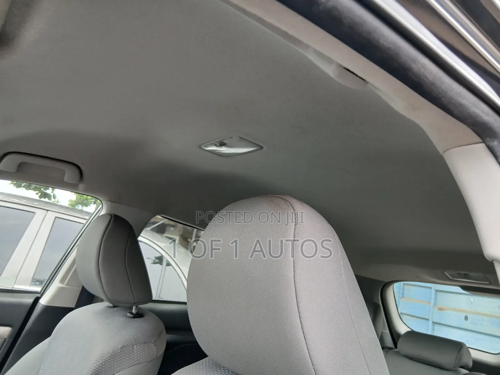 Toyota Matrix S Hatchback FWD (2.4L 4cyl 5A) 2009 Gray