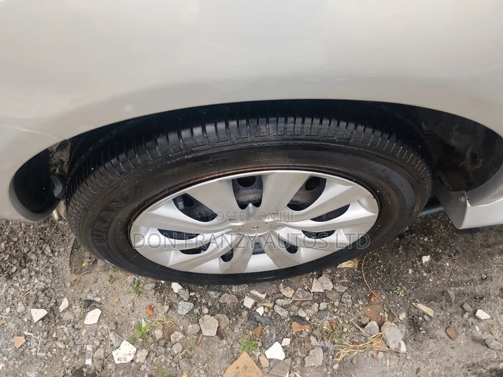Pontiac Vibe AWD 2006 Silver