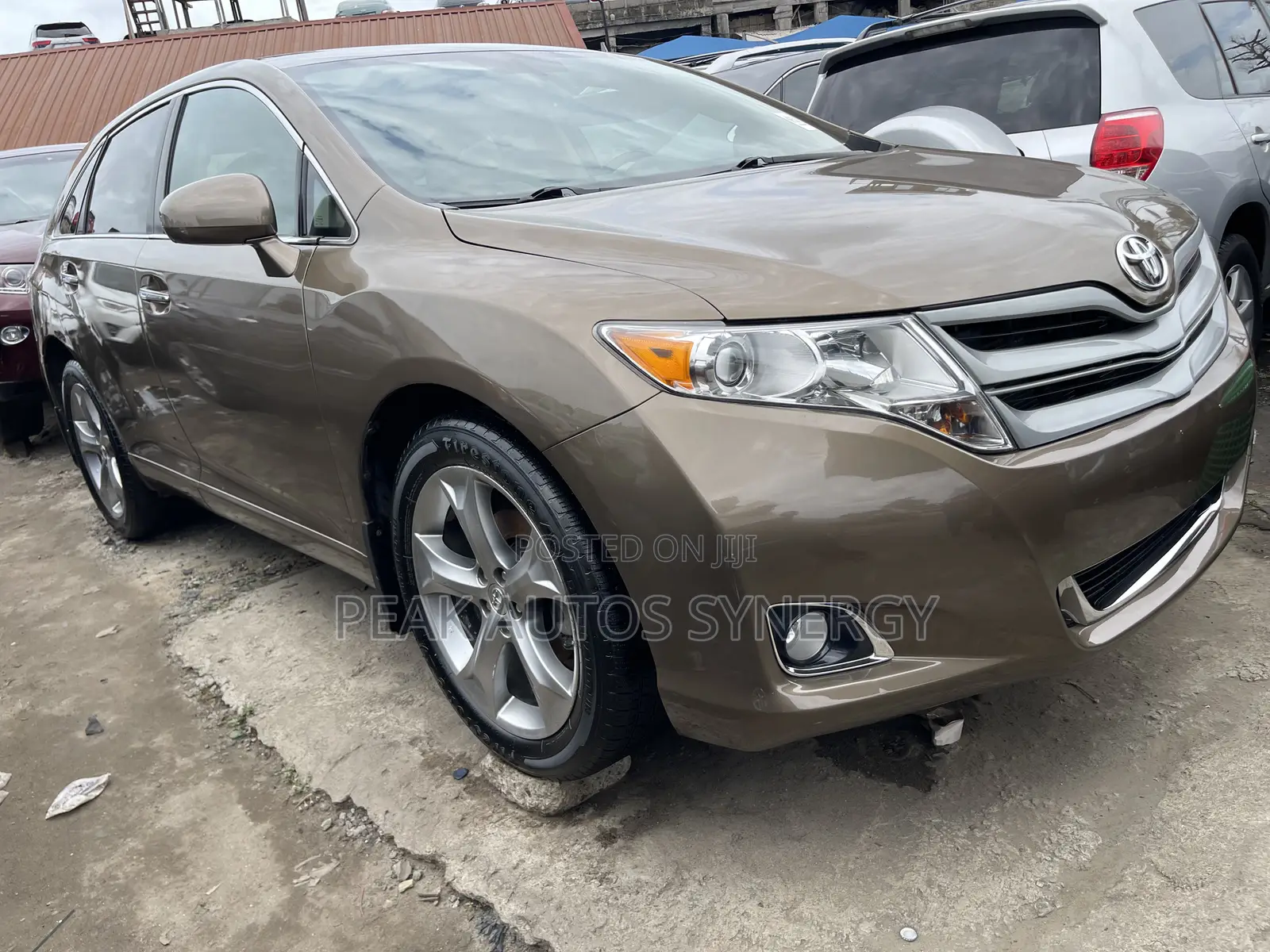 Toyota Venza XLE 2012 Gold