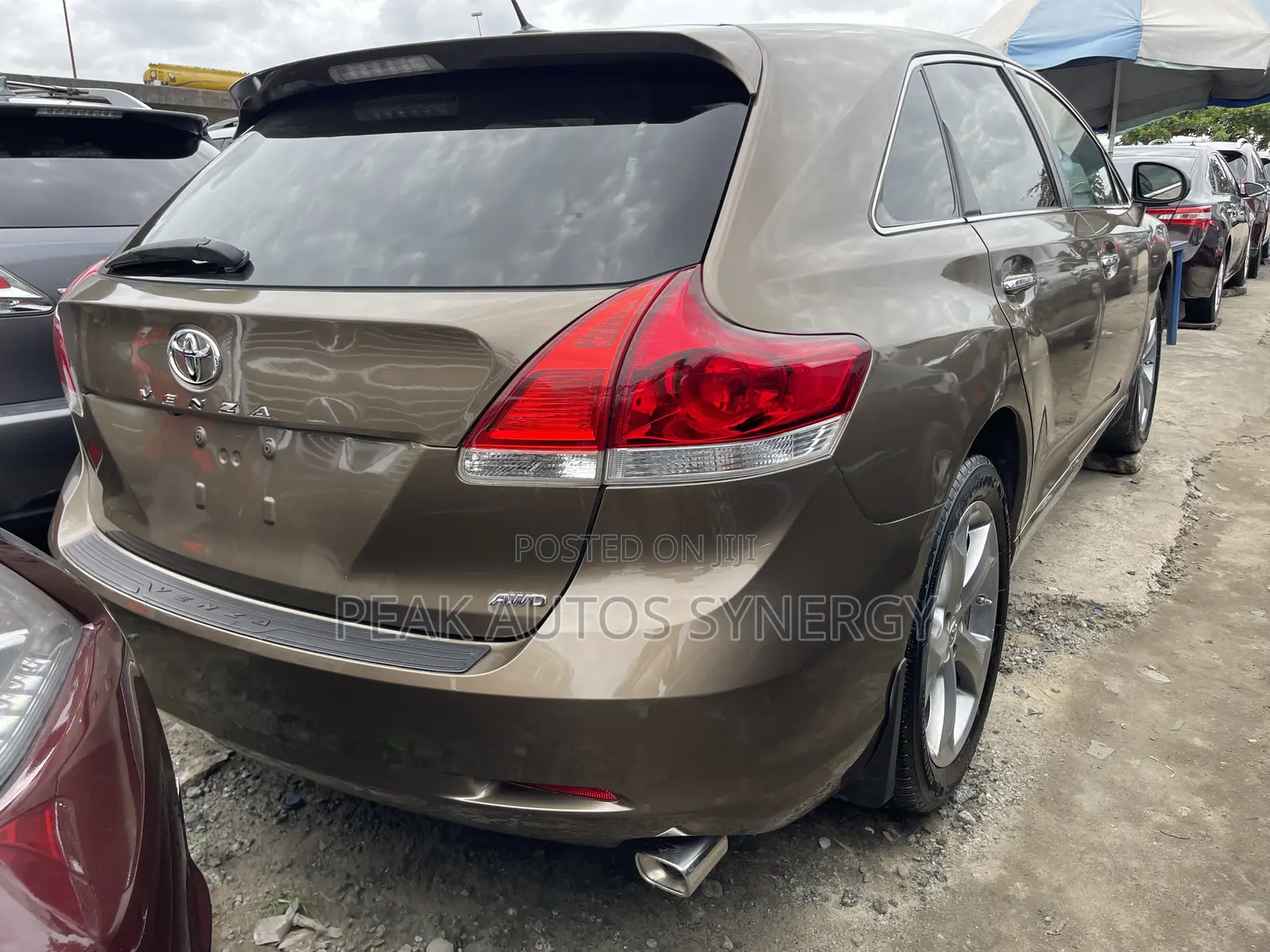 Toyota Venza XLE 2012 Gold