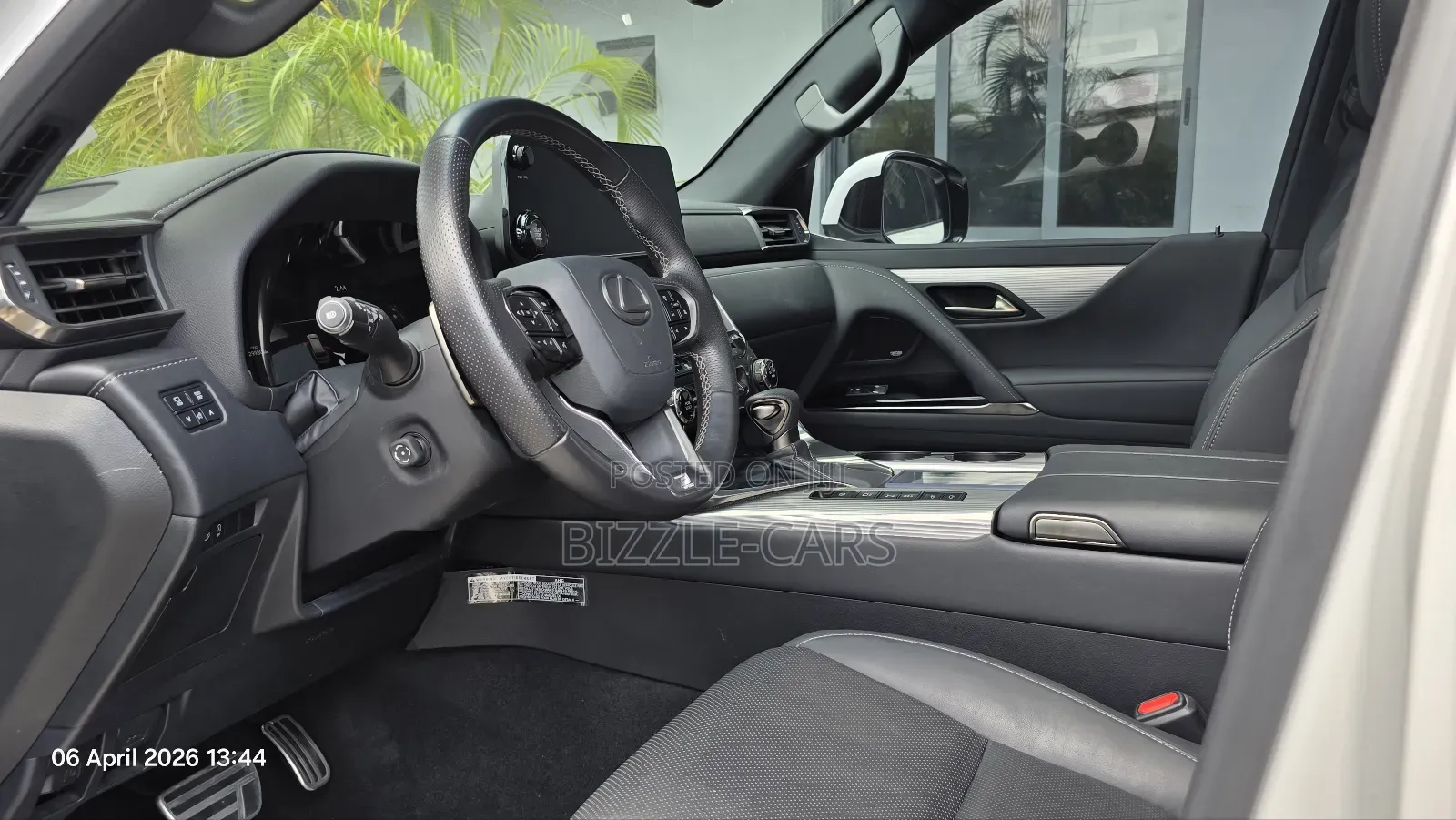 Lexus LX 600 2023 White