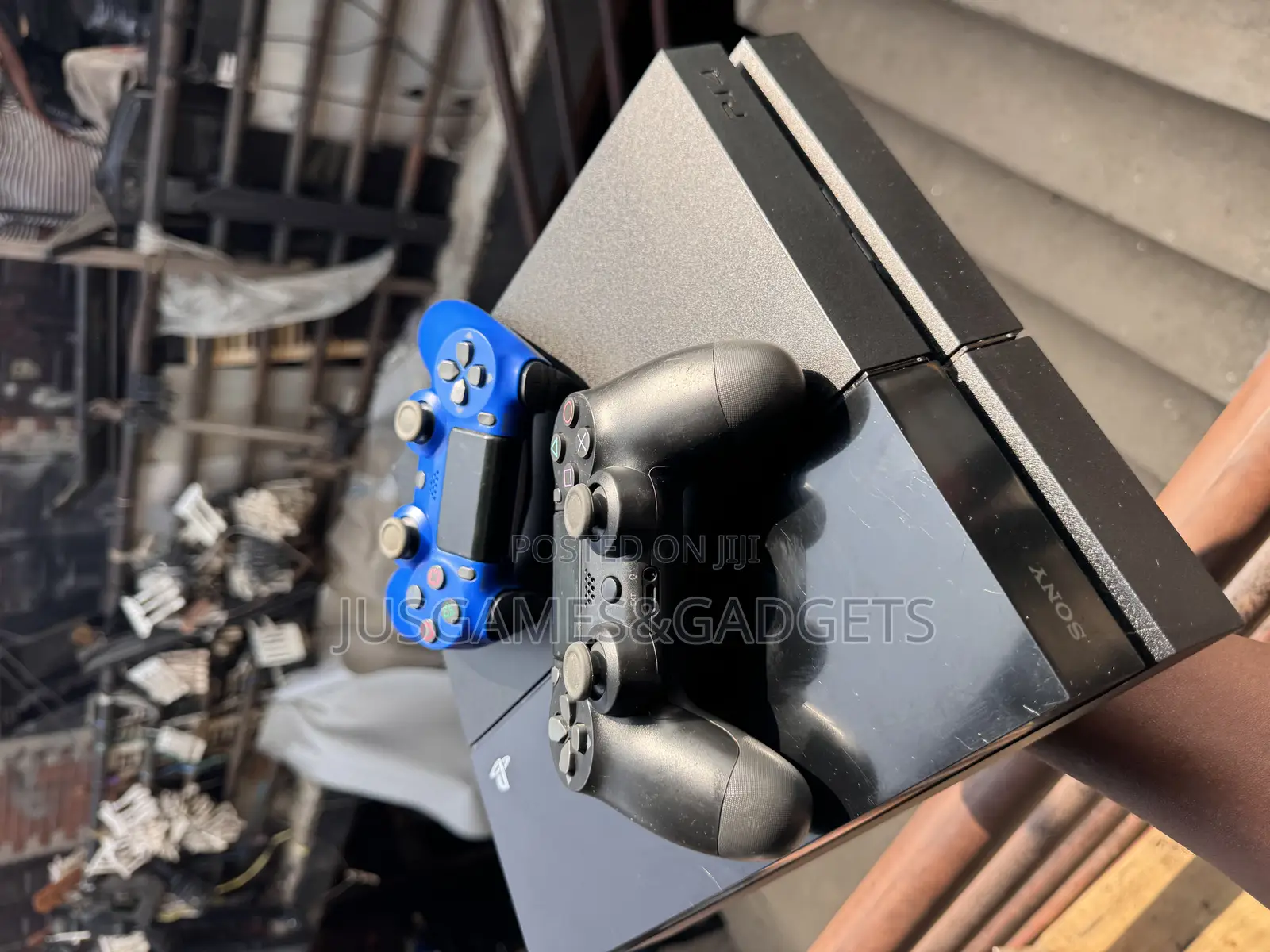 Low Version Playstation 4 Standard