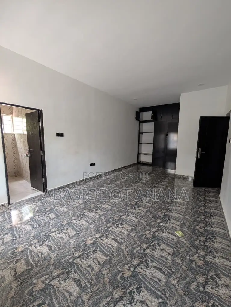 1bdrm Apartment in Udo Udoma Avenue, Uyo for rent