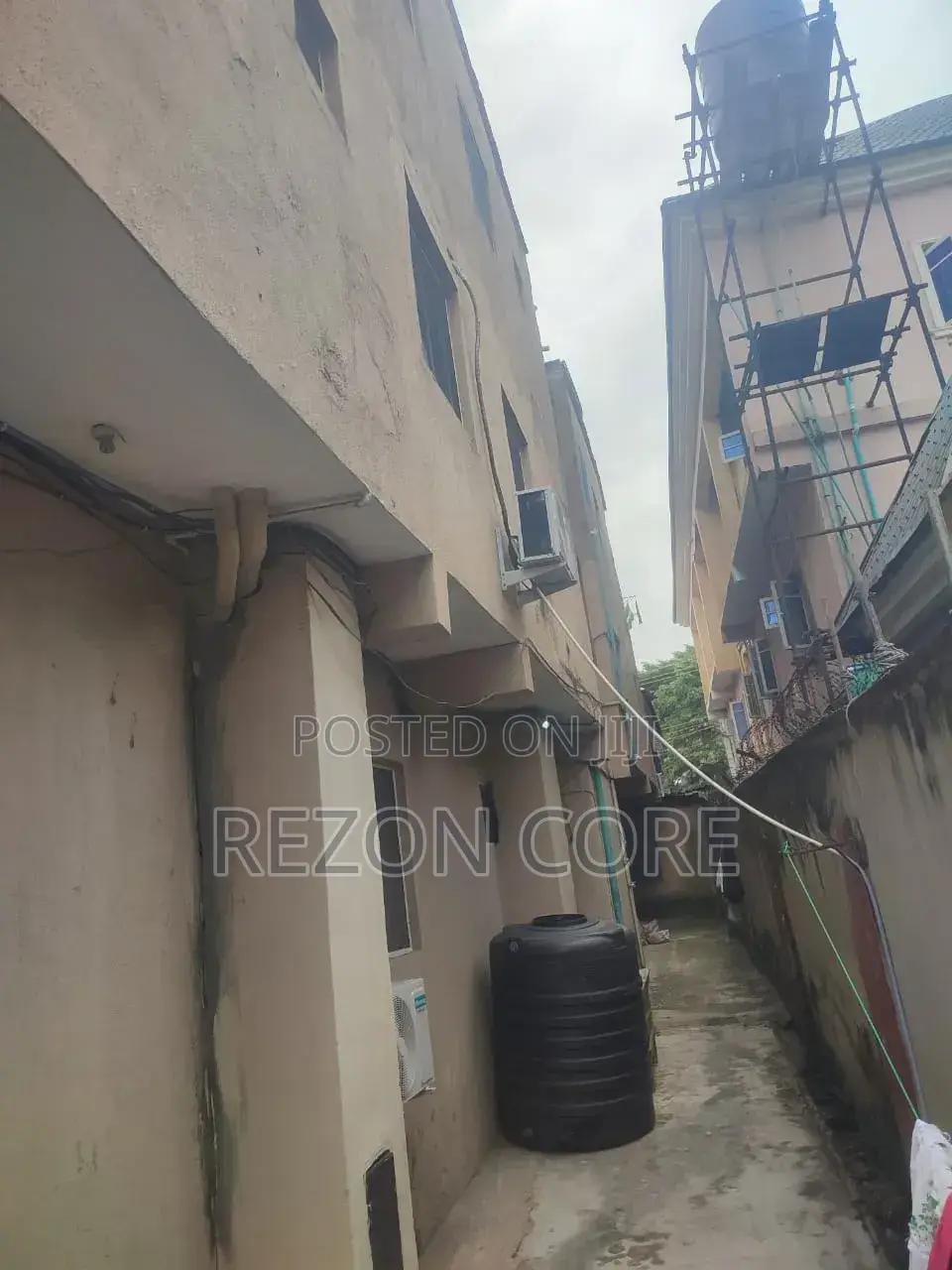 8bdrm Block of Flats in Onike Yaba for sale