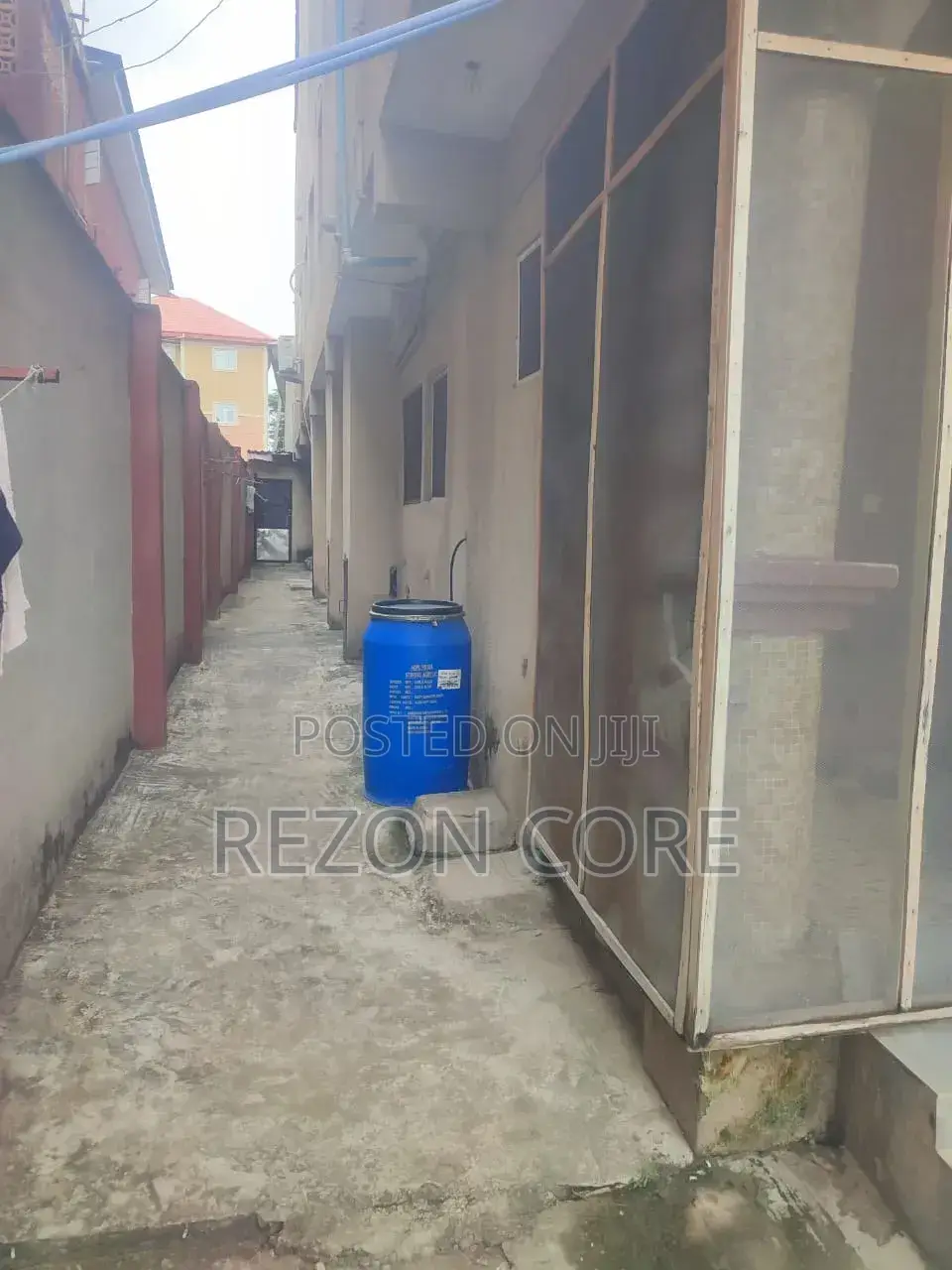8bdrm Block of Flats in Onike Yaba for sale