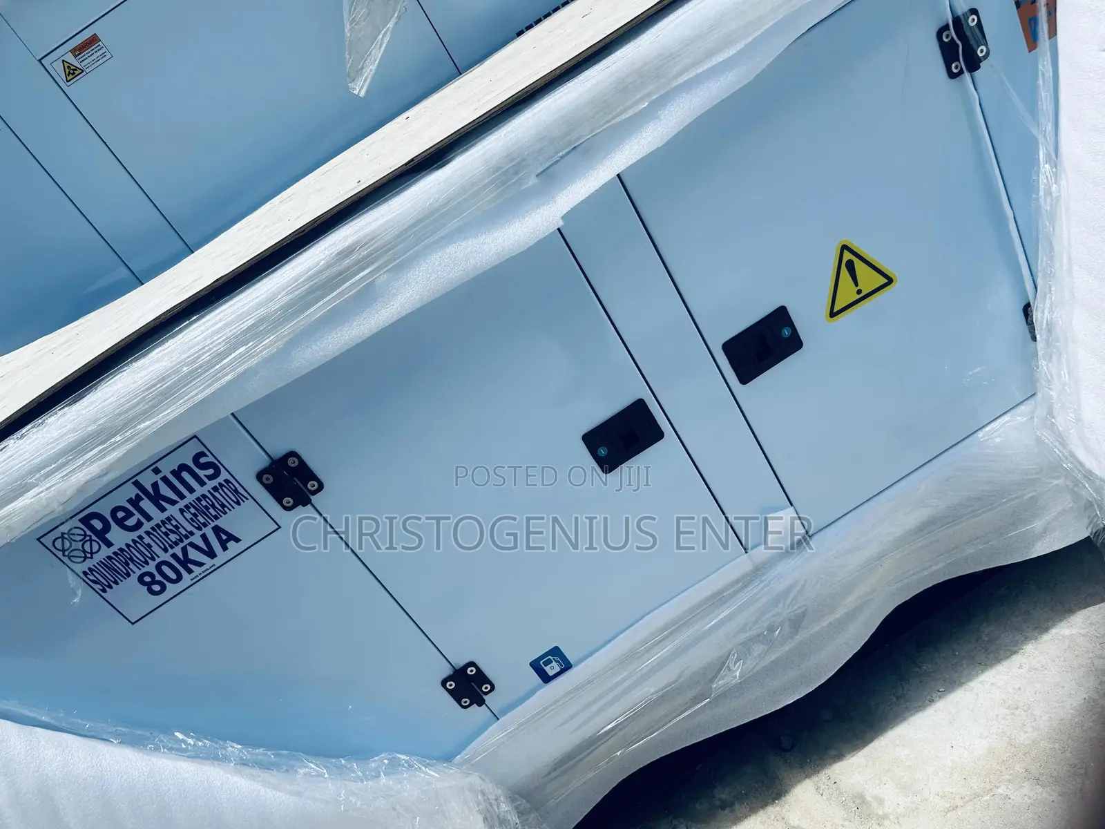 Noiseless Unit of Perkins 80kva Generator