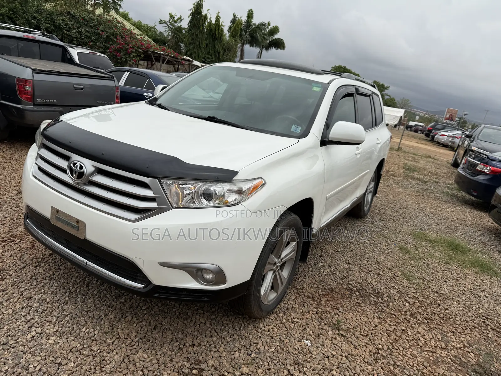 Toyota Highlander Plus 3.5L 4WD 2013 White