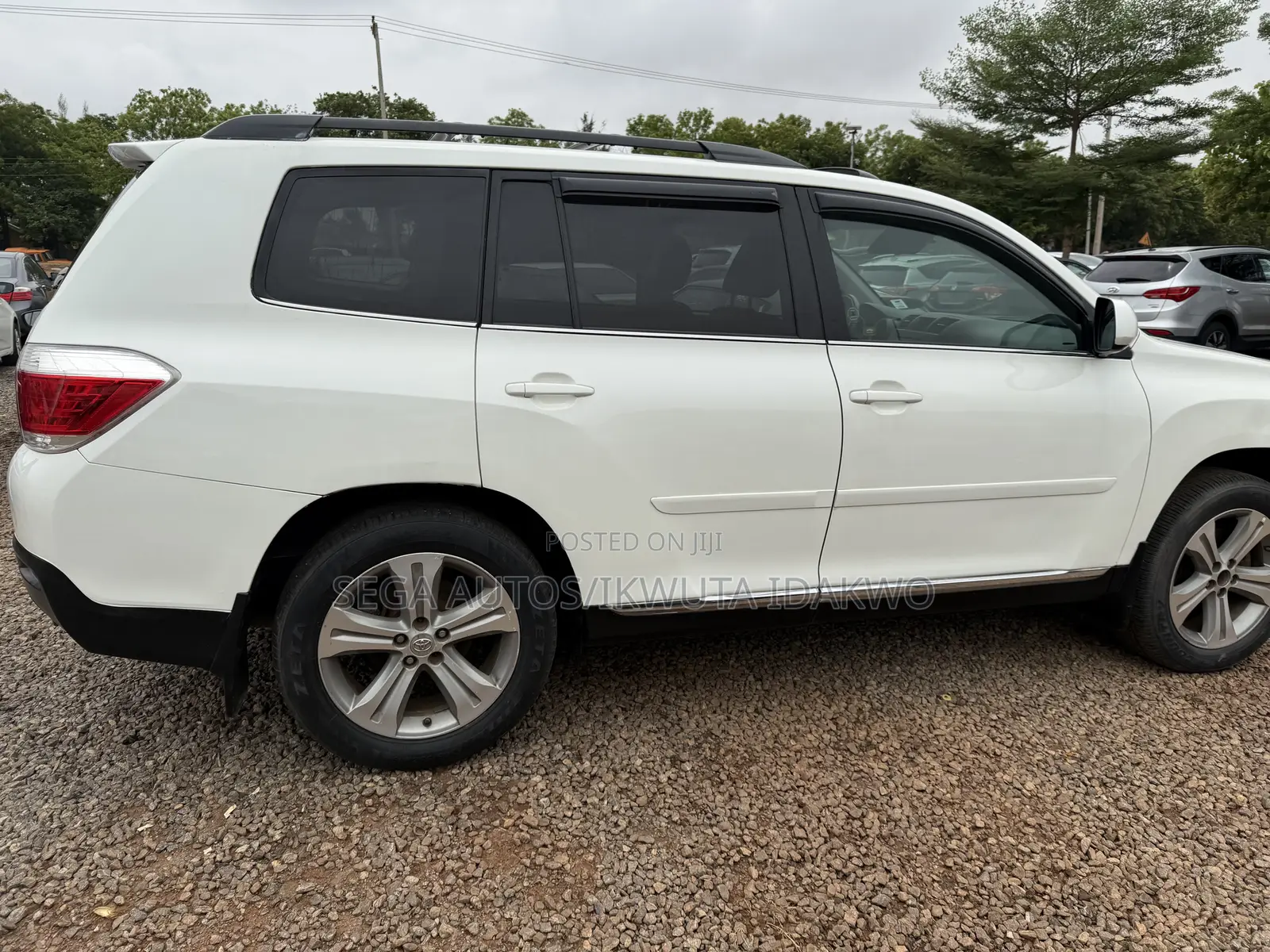 Toyota Highlander Plus 3.5L 4WD 2013 White