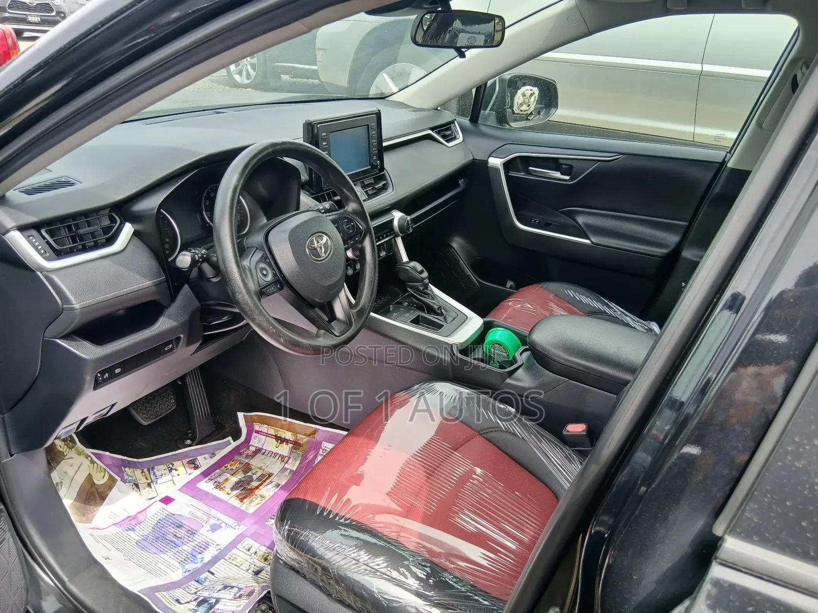 Toyota RAV4 XLE 2021 Black