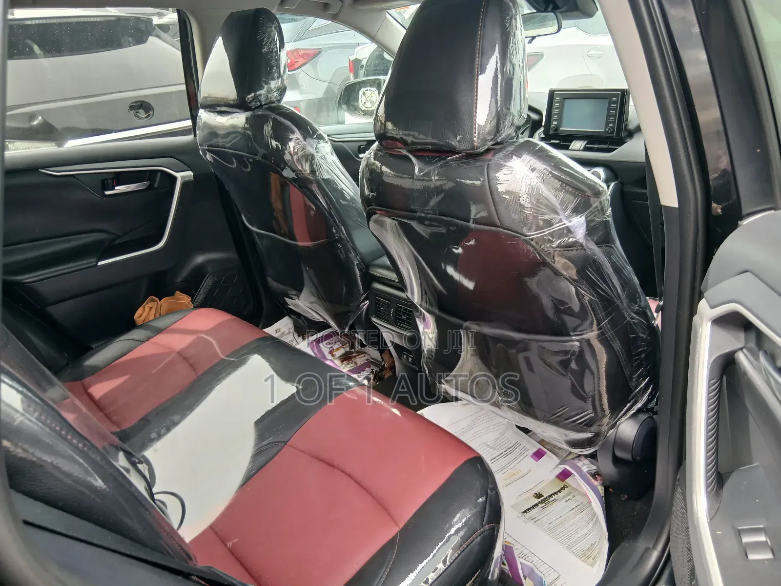 Toyota RAV4 XLE 2021 Black
