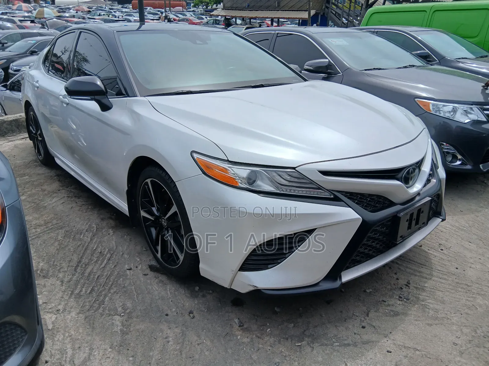 Toyota Camry XSE V6 2021 White