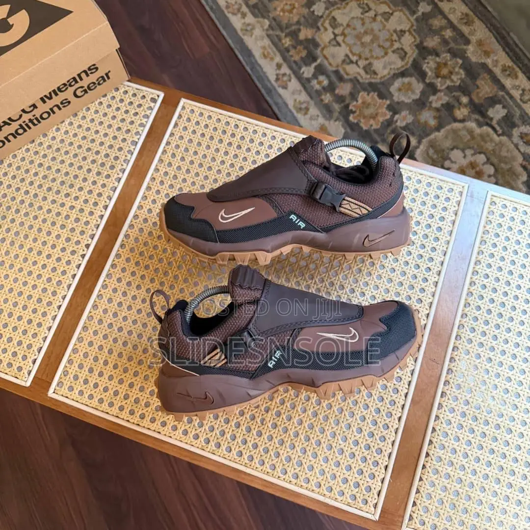 Performance-Ready Nike X Acg Phassad Trail Run Sneakers