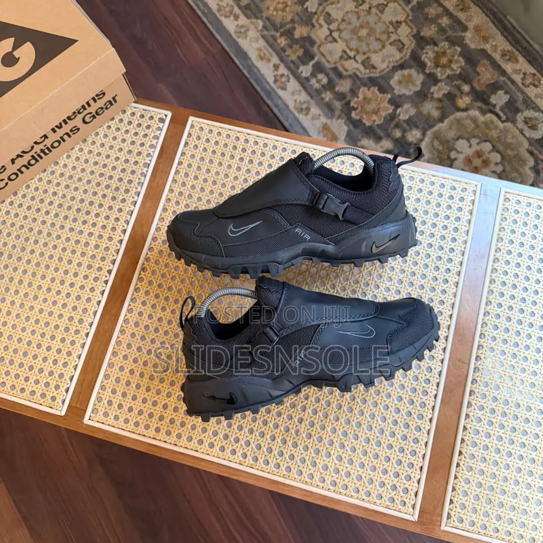 Performance-Ready Nike X Acg Phassad Trail Run Sneakers
