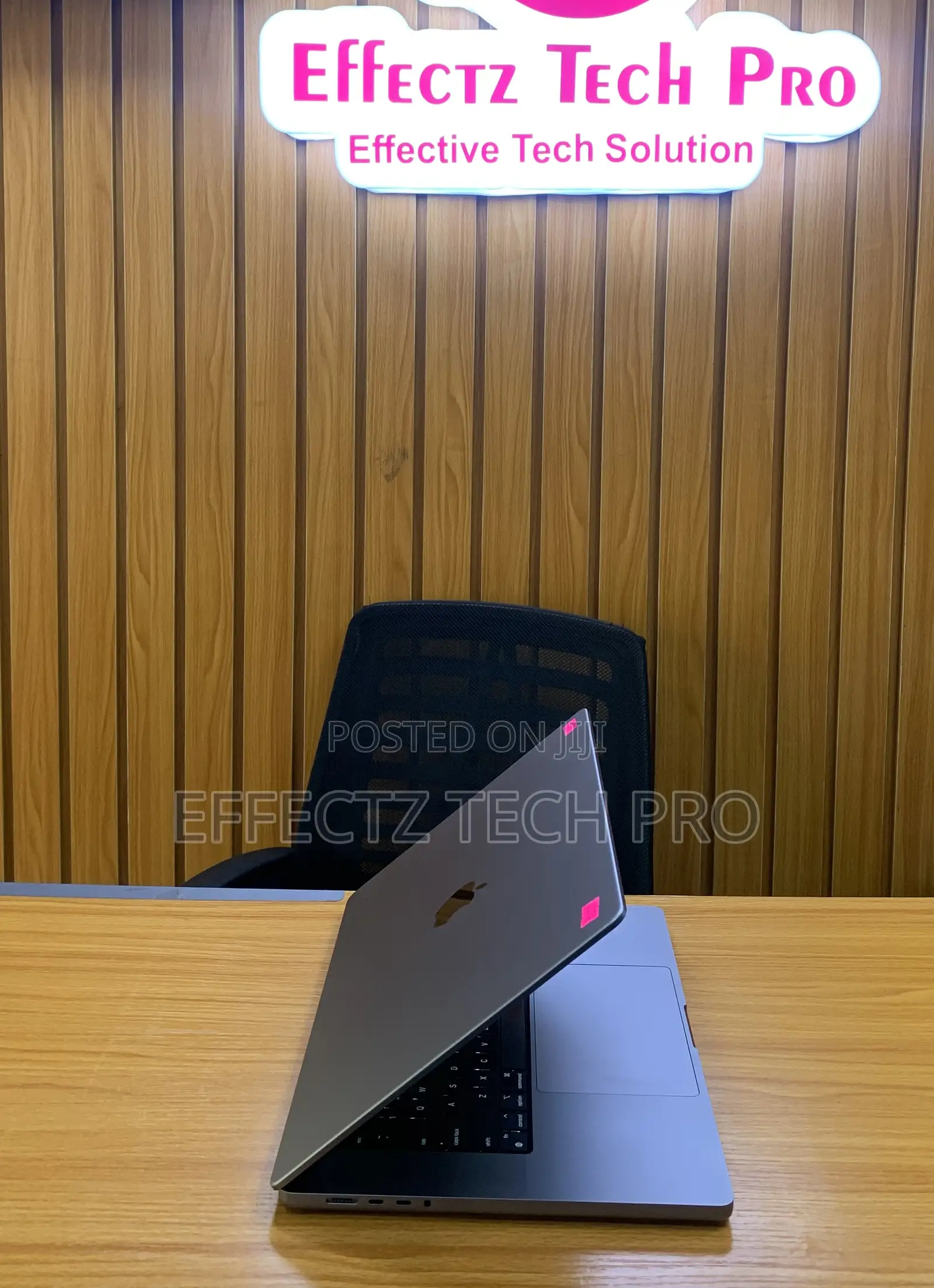 Laptop Apple MacBook Pro M1 32GB Apple M1 Pro SSD 512GB