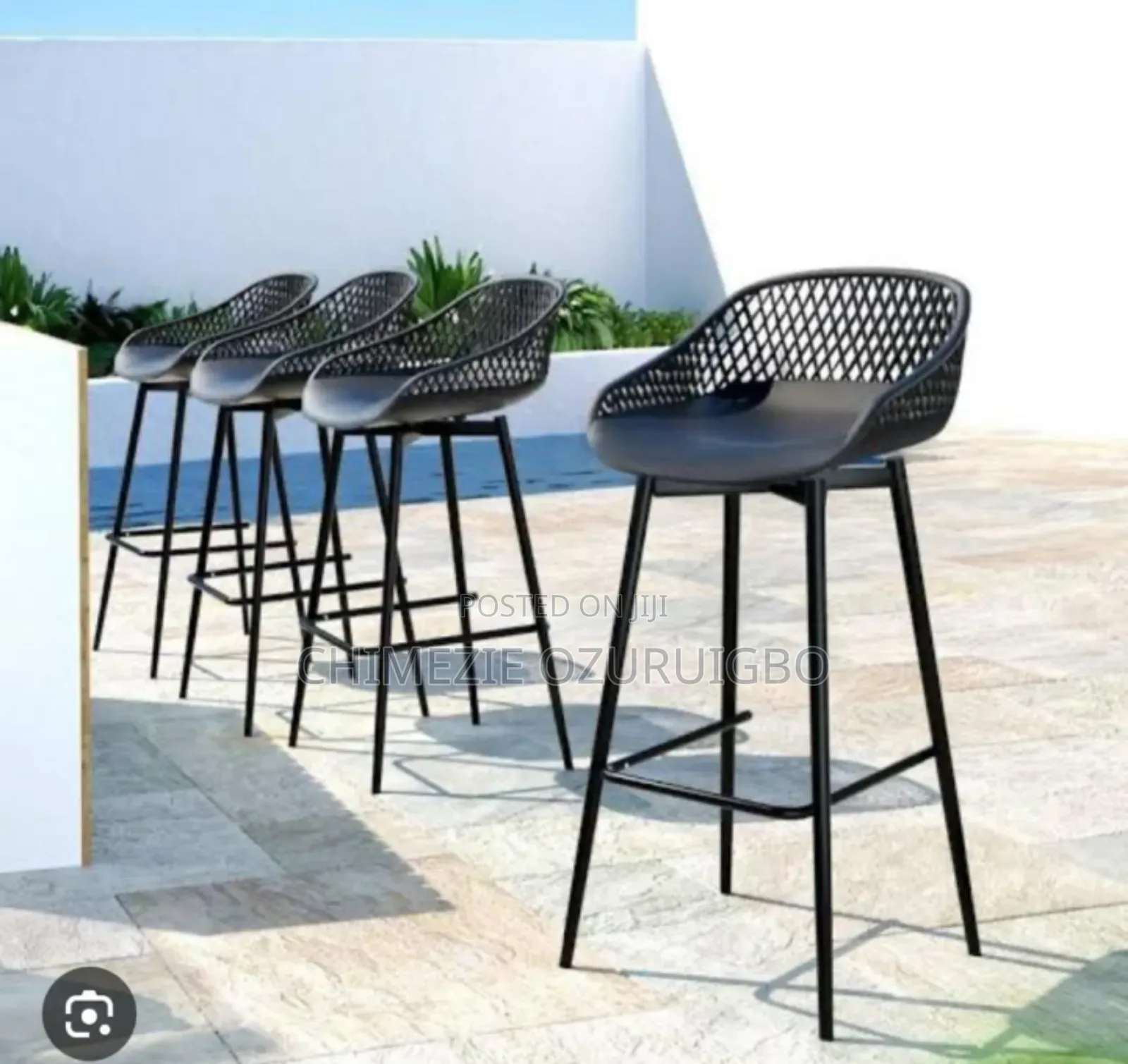 Contoured Bucket Shaped Seat Bar Stool in Black, White Colours