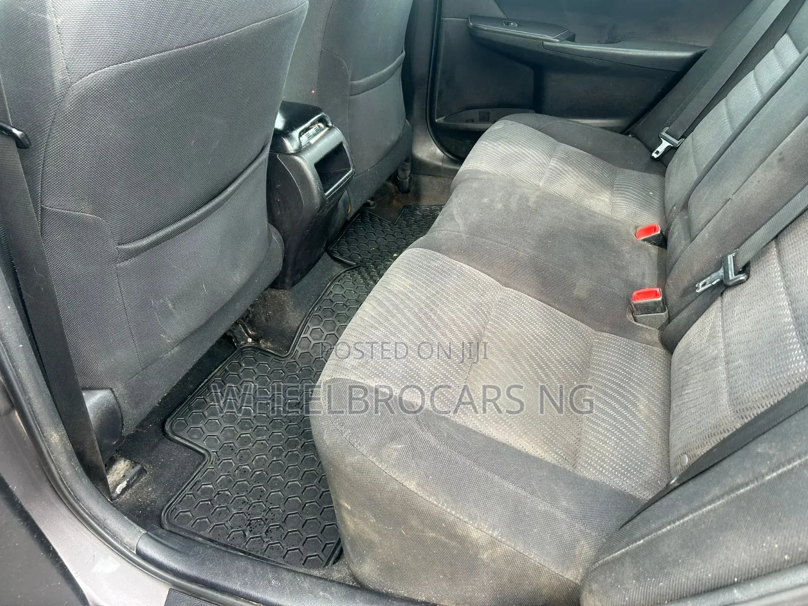 Toyota Camry LE 4dr Sedan (2.5L 4cyl 6A) 2017 Gray