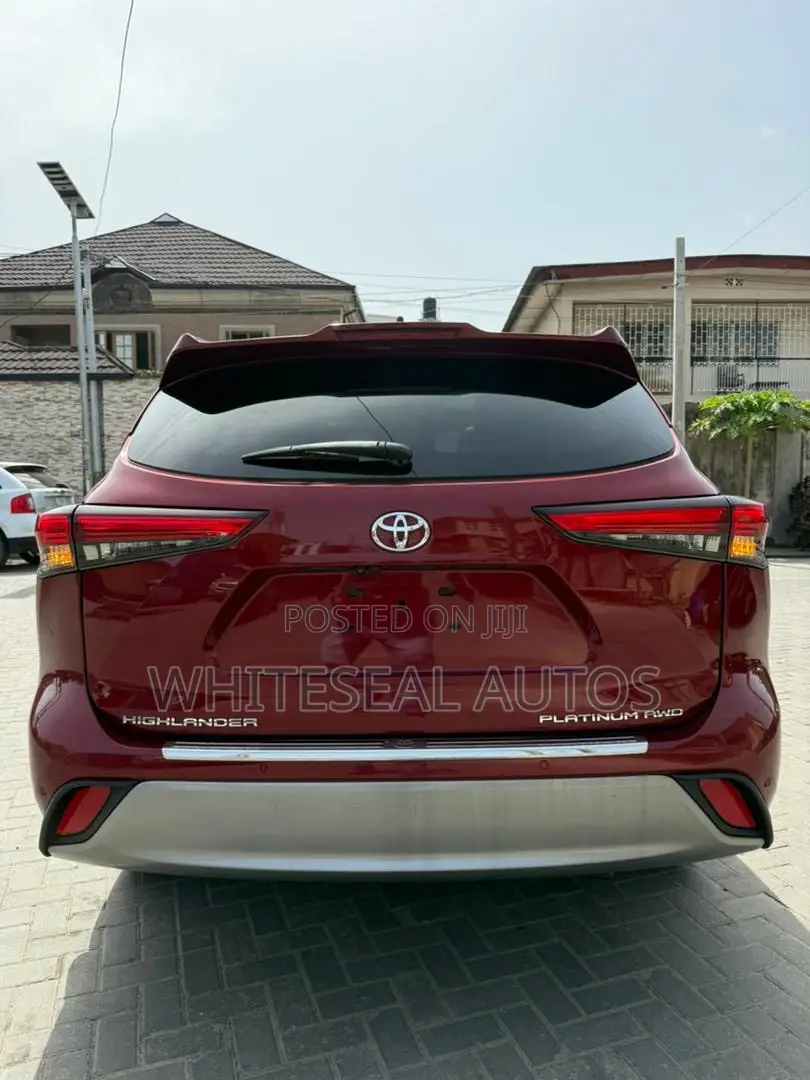 Toyota Highlander Platinum 2021 Red