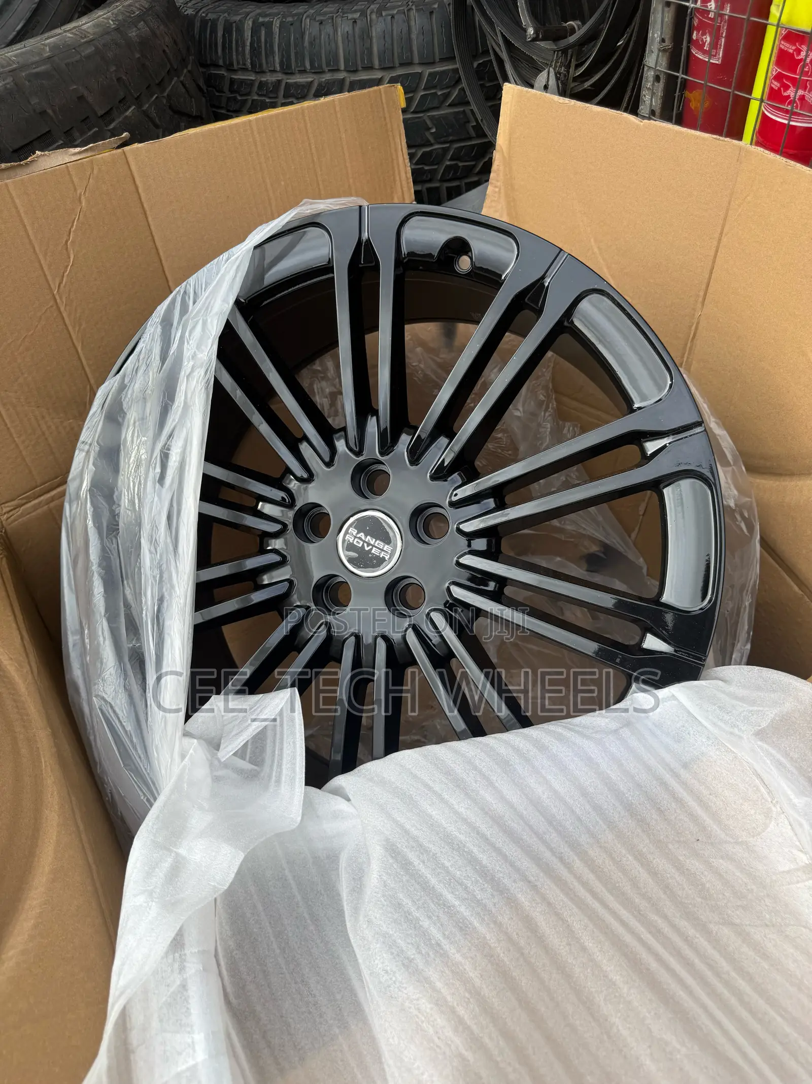 22-Inch/23-Inch Range Rover Available in Different Colors