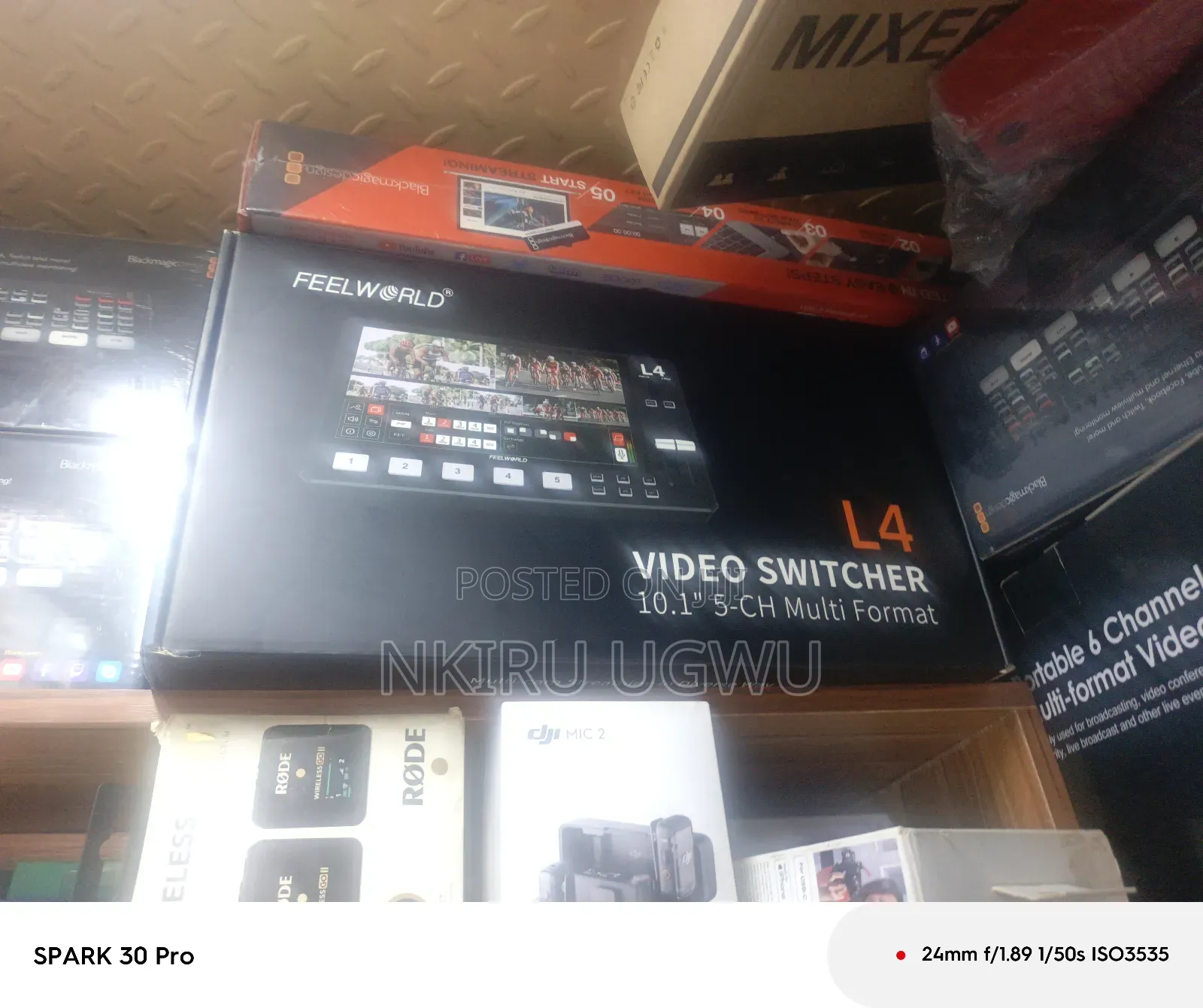 Feelworld L4 Multi-camera Video Mixer Switcher