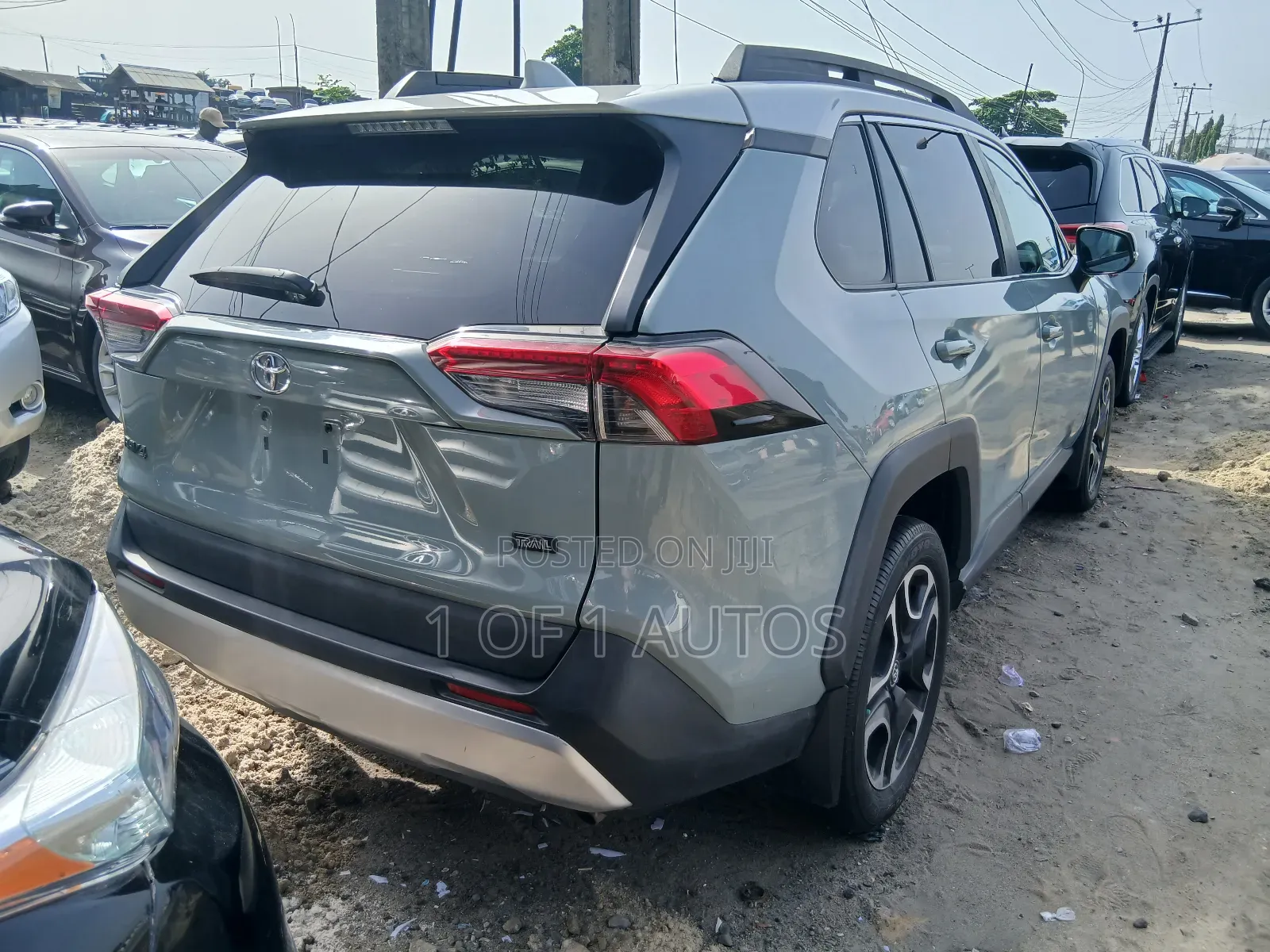 Toyota RAV4 Limited AWD 2020 Green