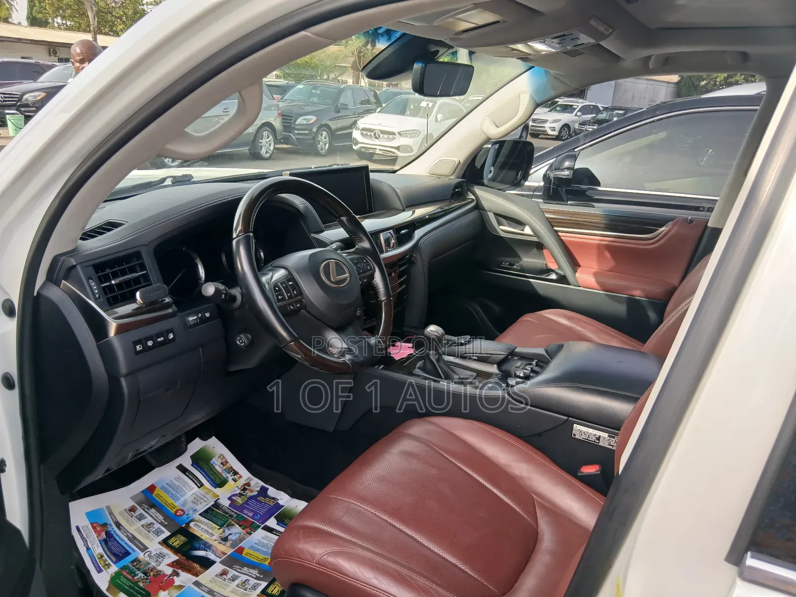 Lexus LX 570 AWD 2019 White