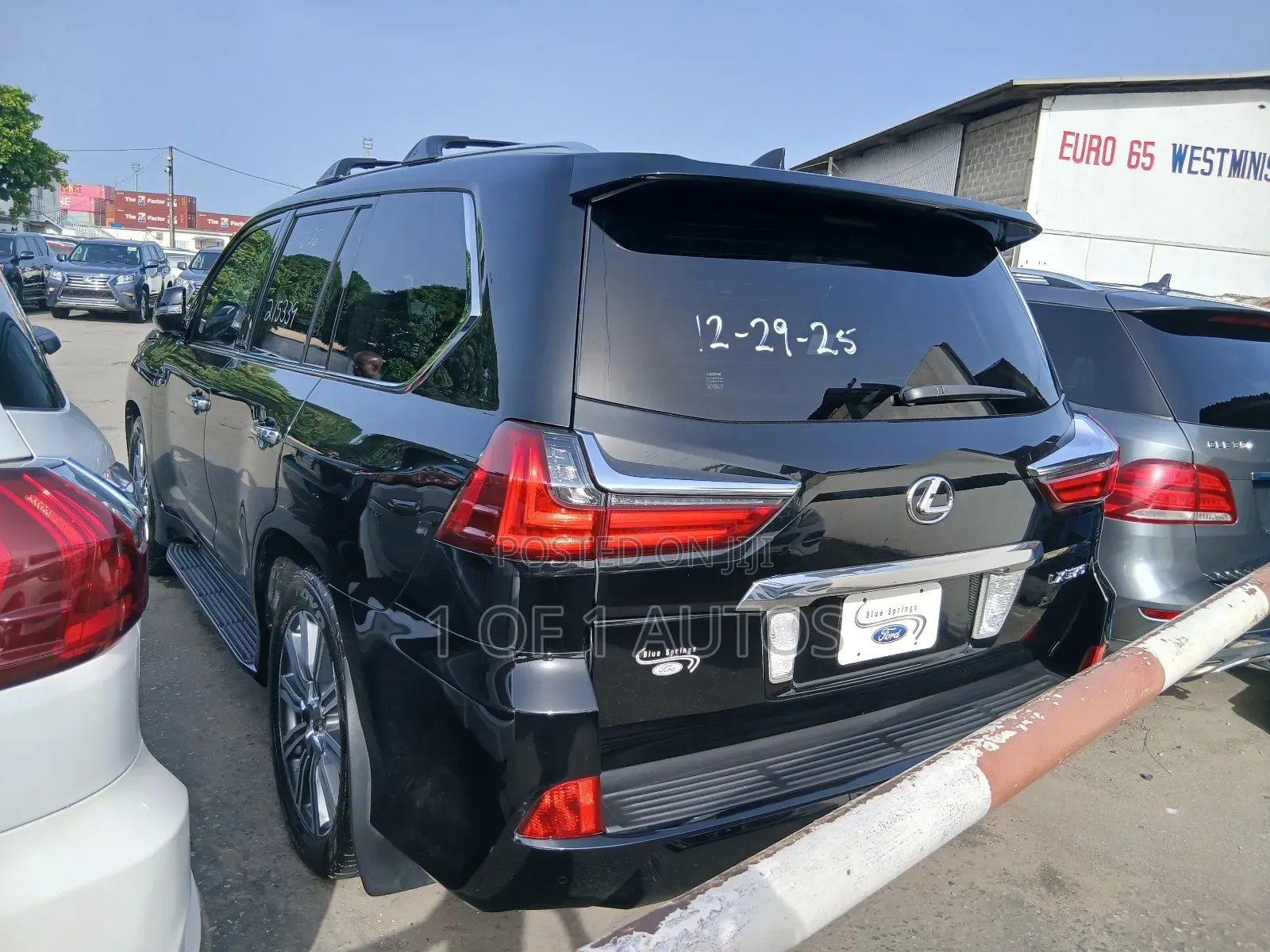 Lexus LX 570 AWD 2016 Black