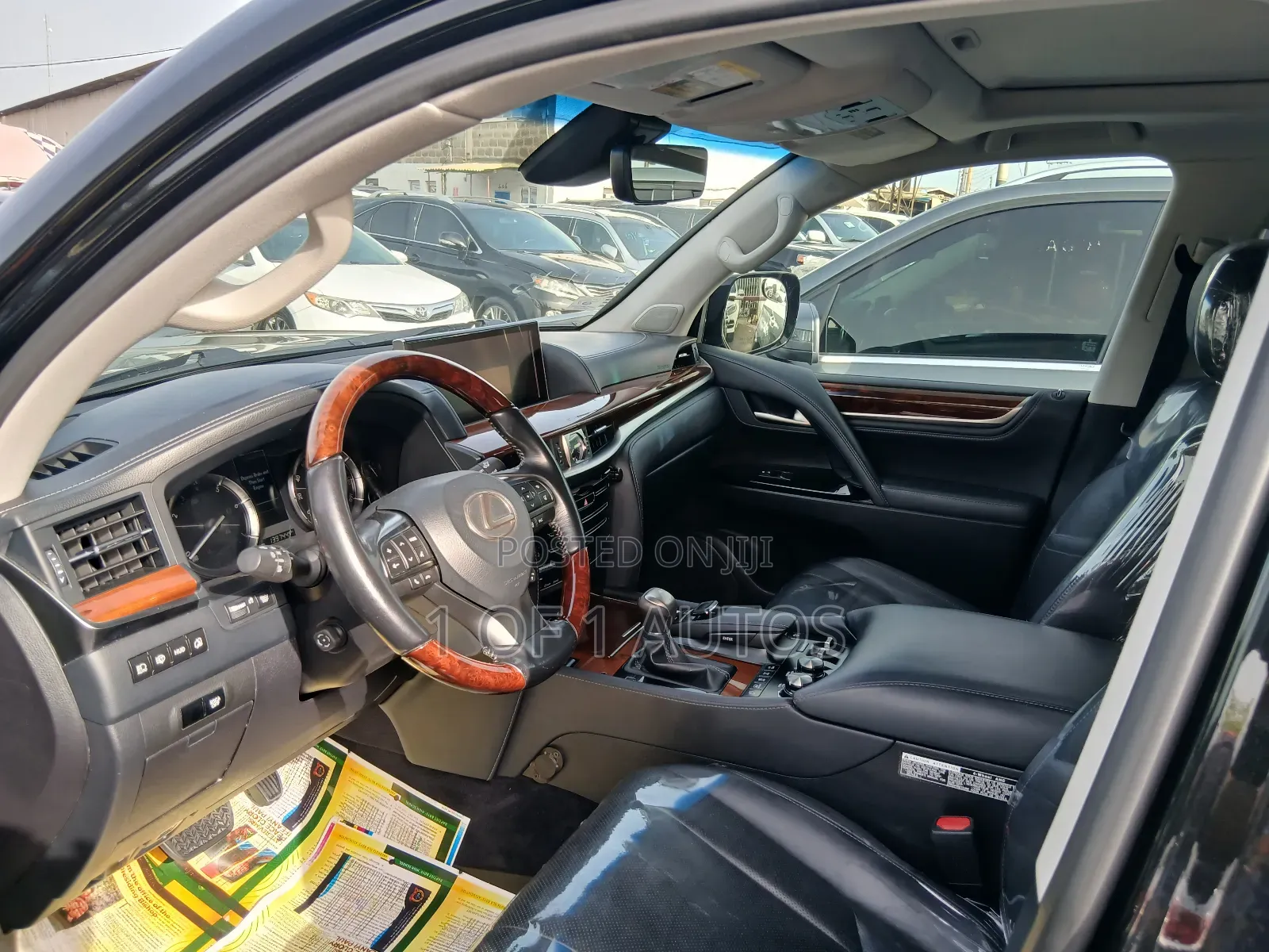Lexus LX 570 AWD 2016 Black