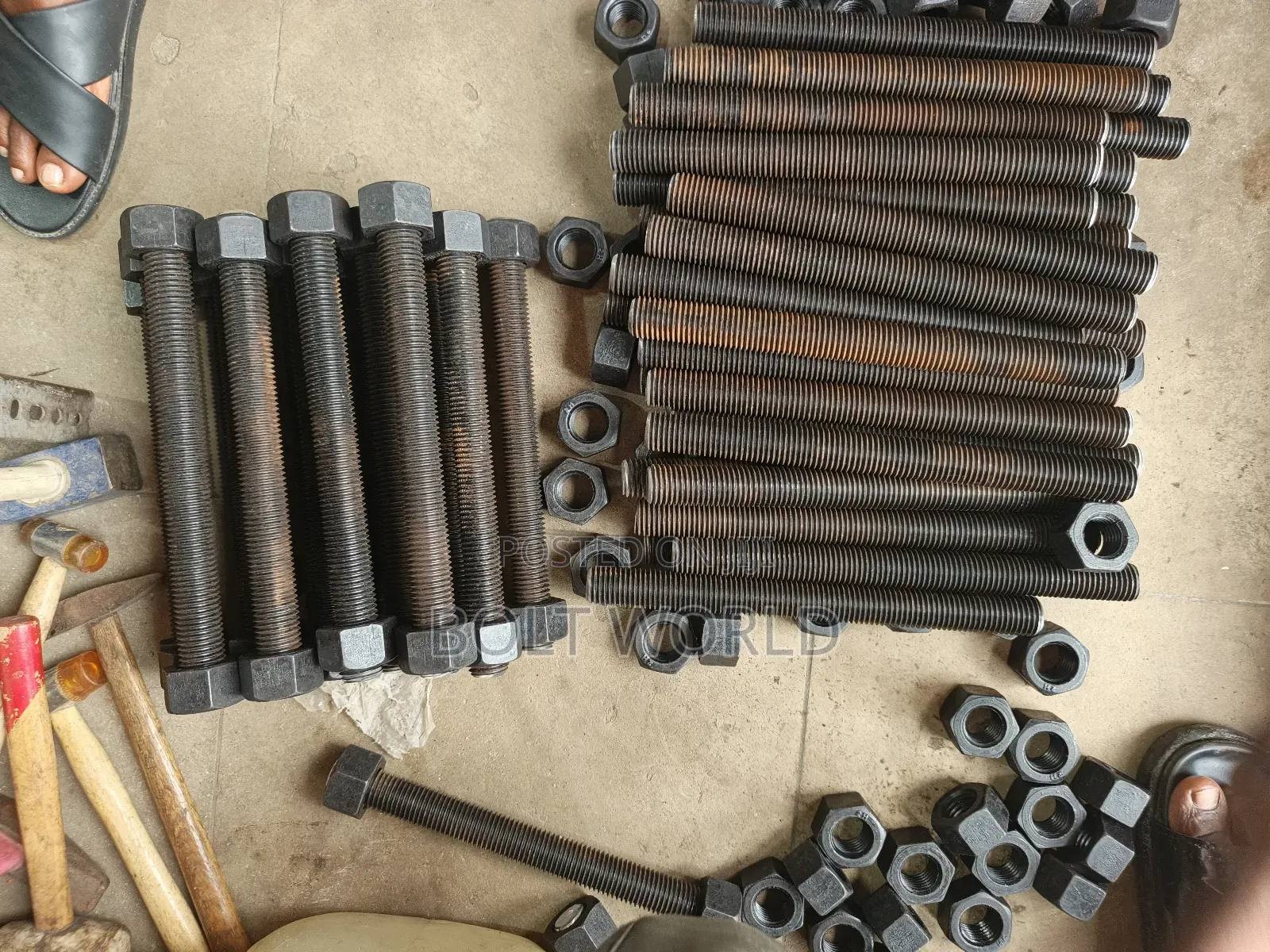 Carbon Steel Stud Bolt and Nut 1"*300astm 2h Gb7