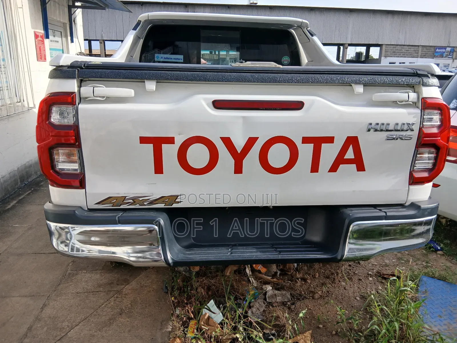 Toyota Hilux 2023 White
